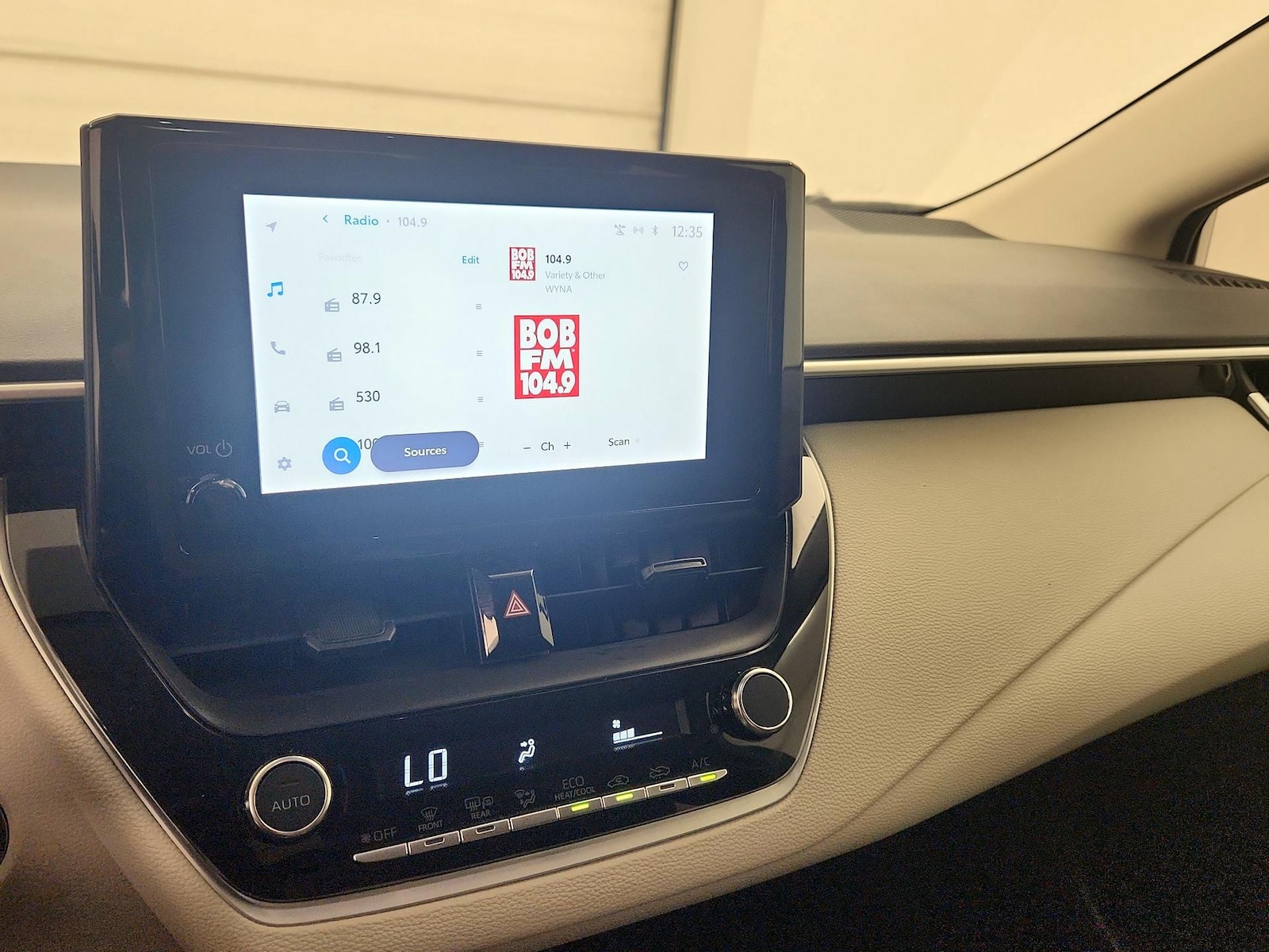 2025 Toyota Corolla LE - Photo 16