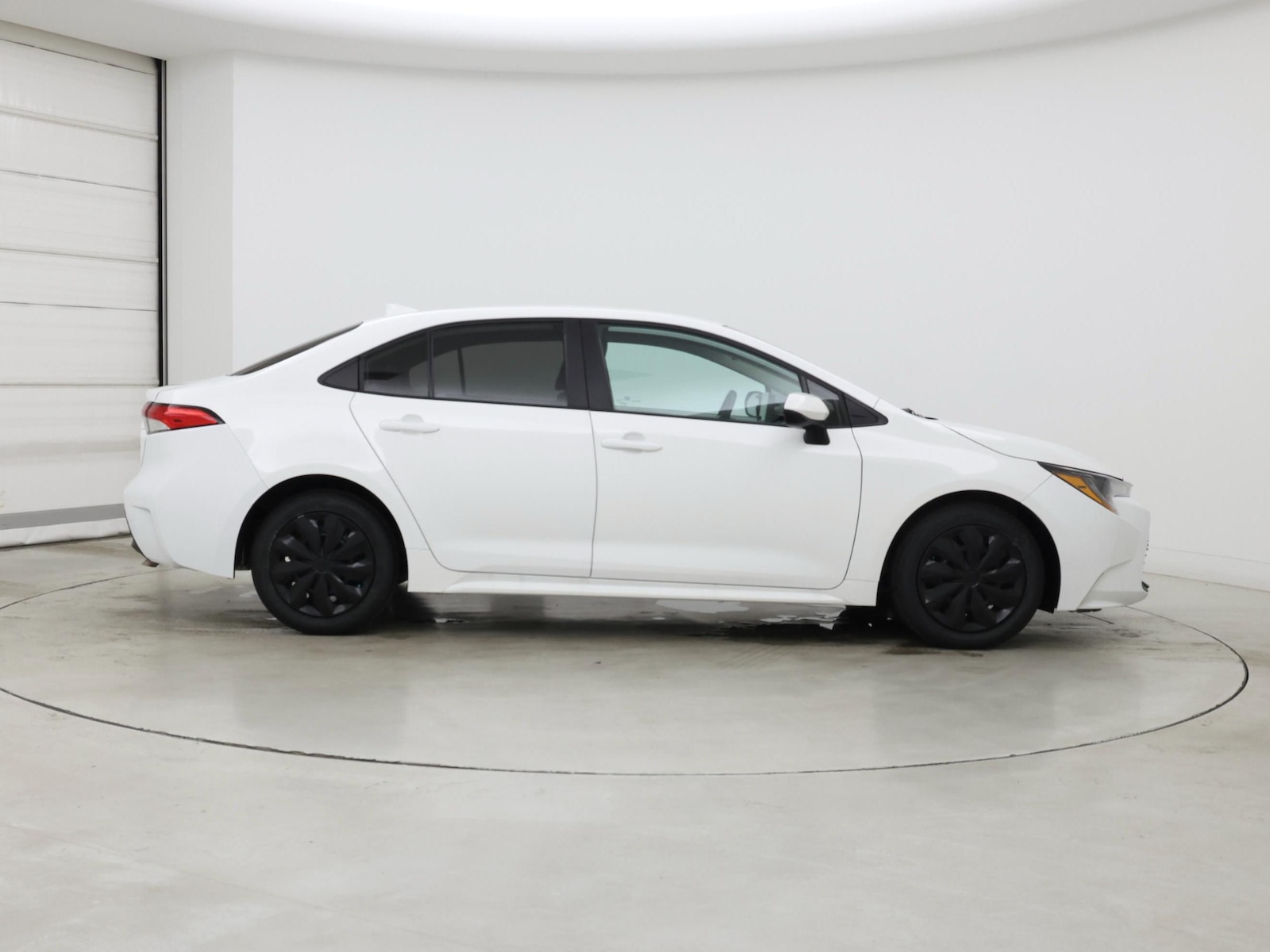 2025 Toyota Corolla LE - Photo 8