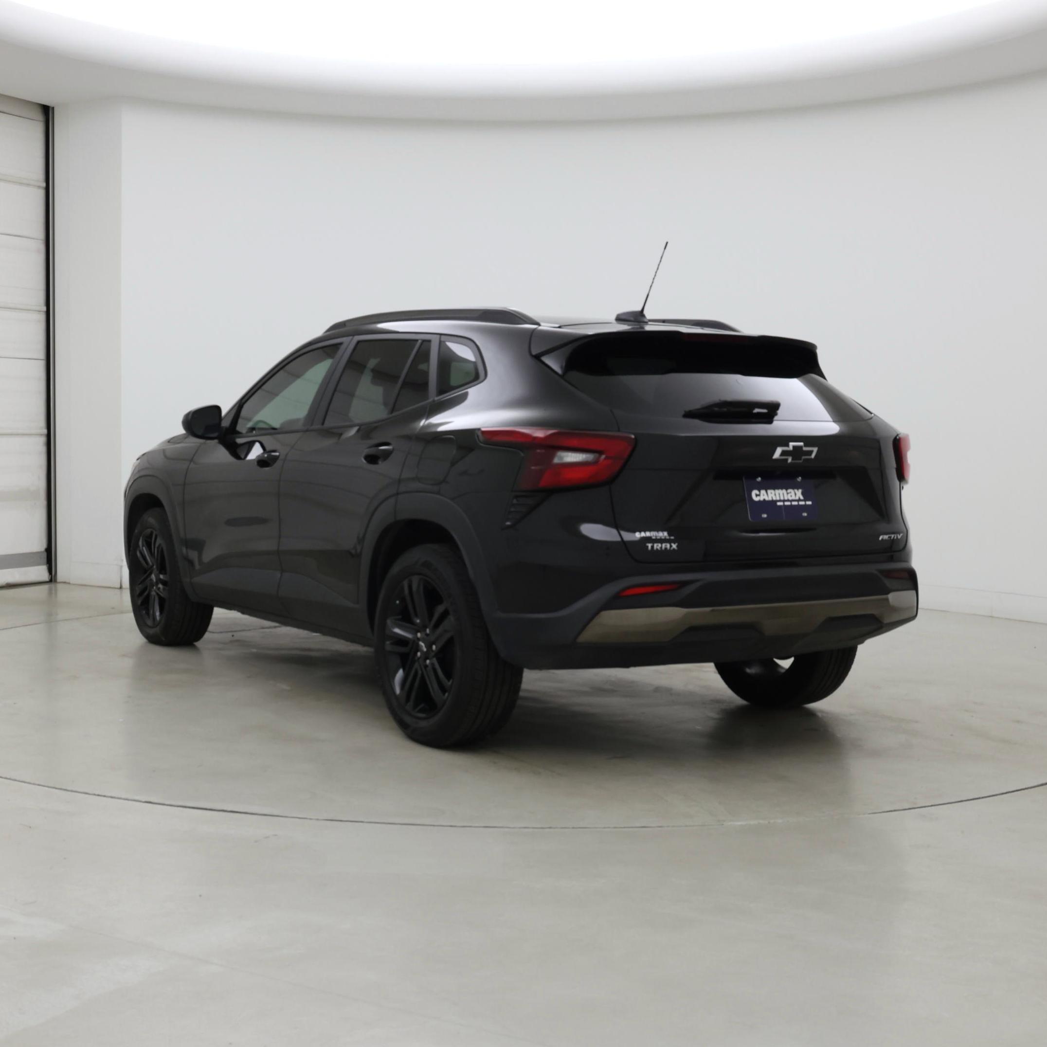 Thumbnail: 2025 Chevrolet Trax - 2