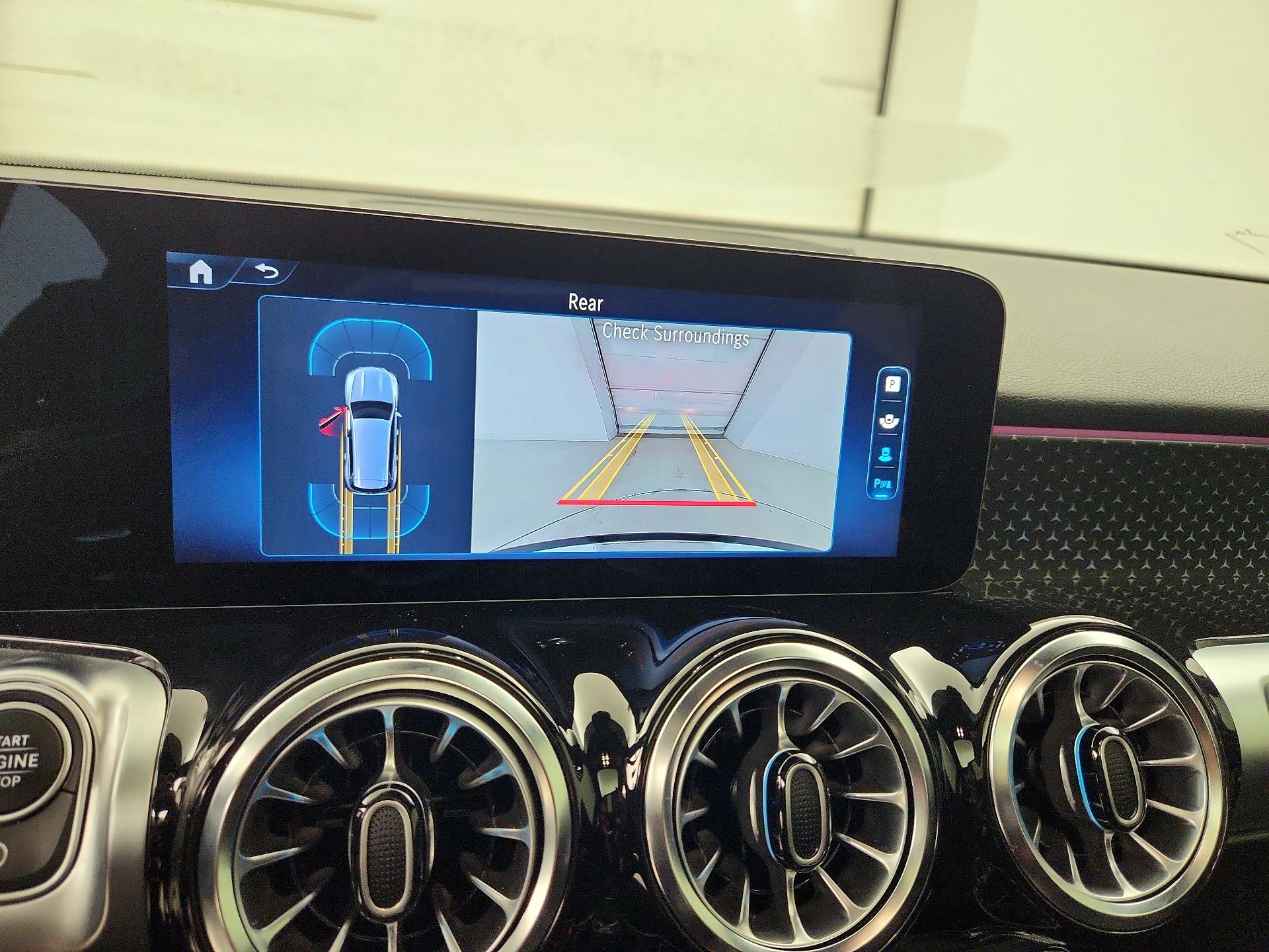 Thumbnail: 2024 Mercedes-Benz GLB - 14