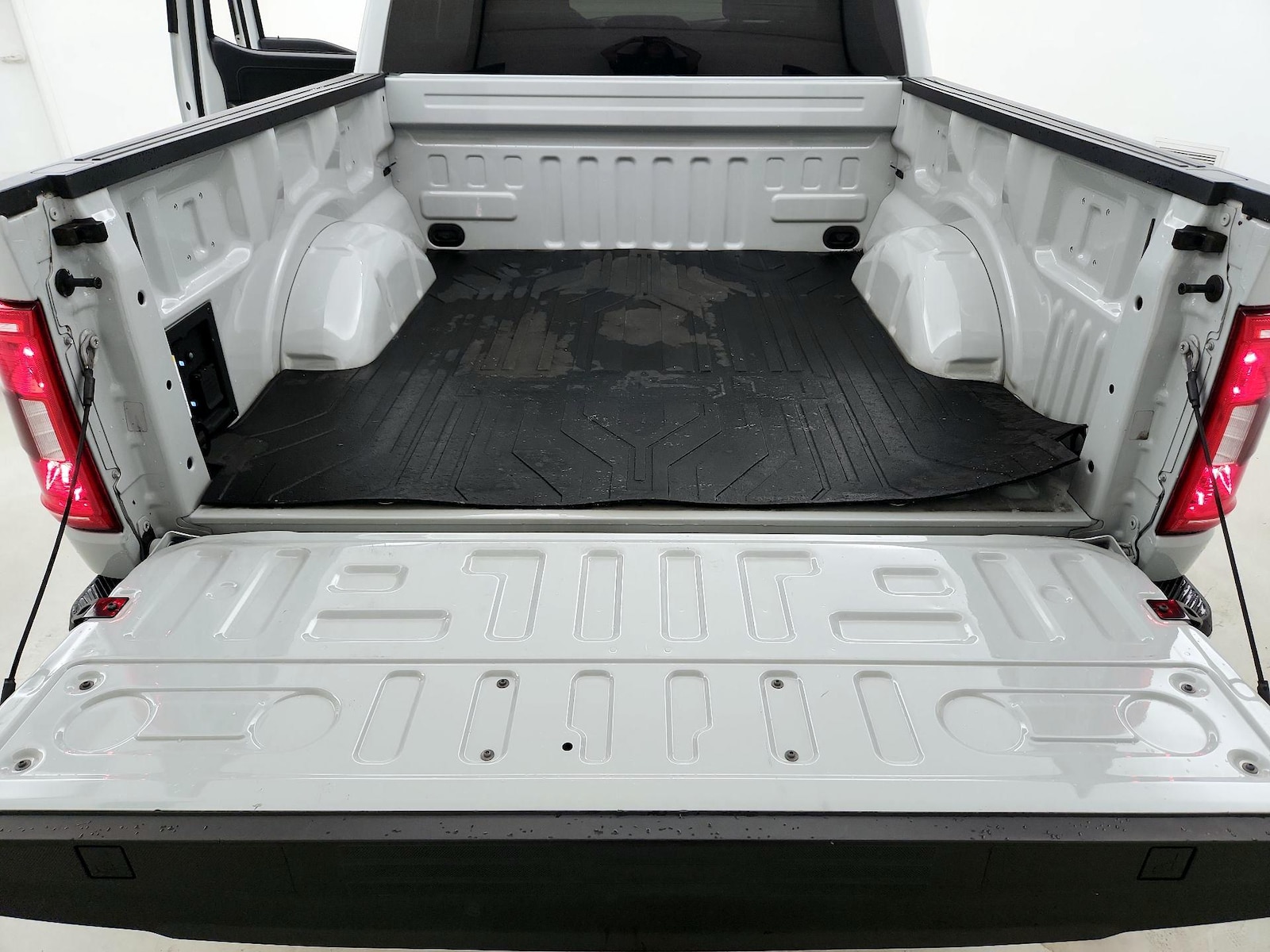 2023 Ford F-150 XLT - Photo 23
