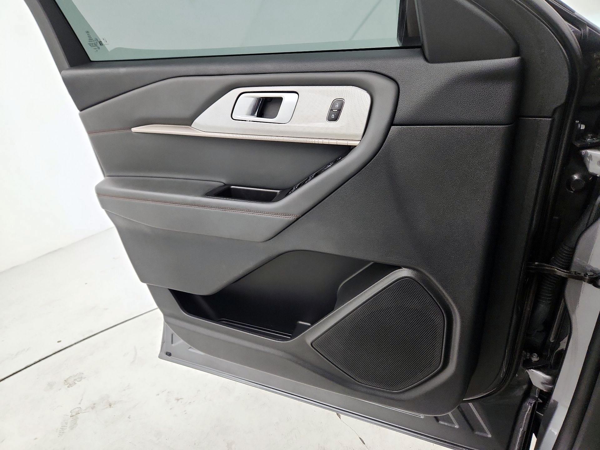 Thumbnail: 2025 Ford Explorer - 12
