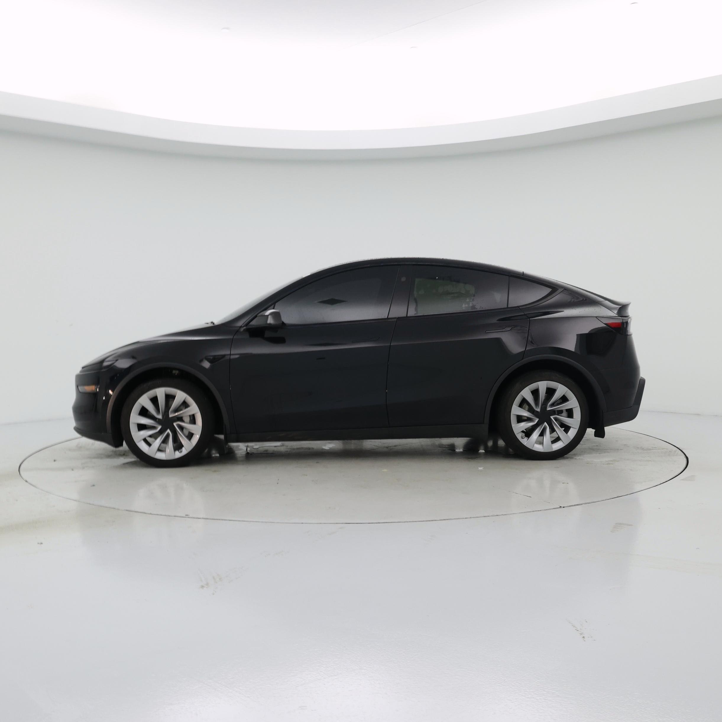 Thumbnail: 2026 Tesla Model Y - 3