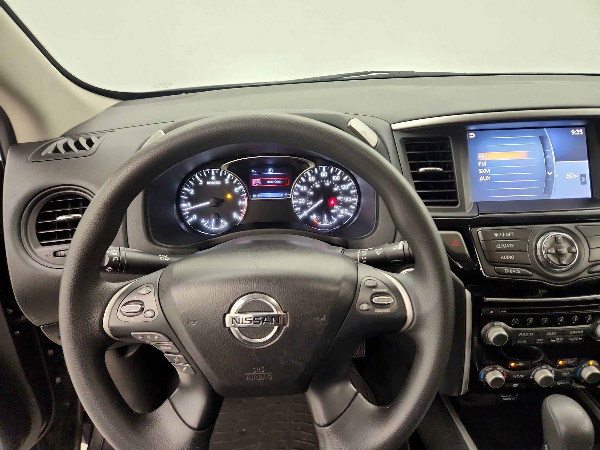 Thumbnail: 2020 Nissan Pathfinder - 10