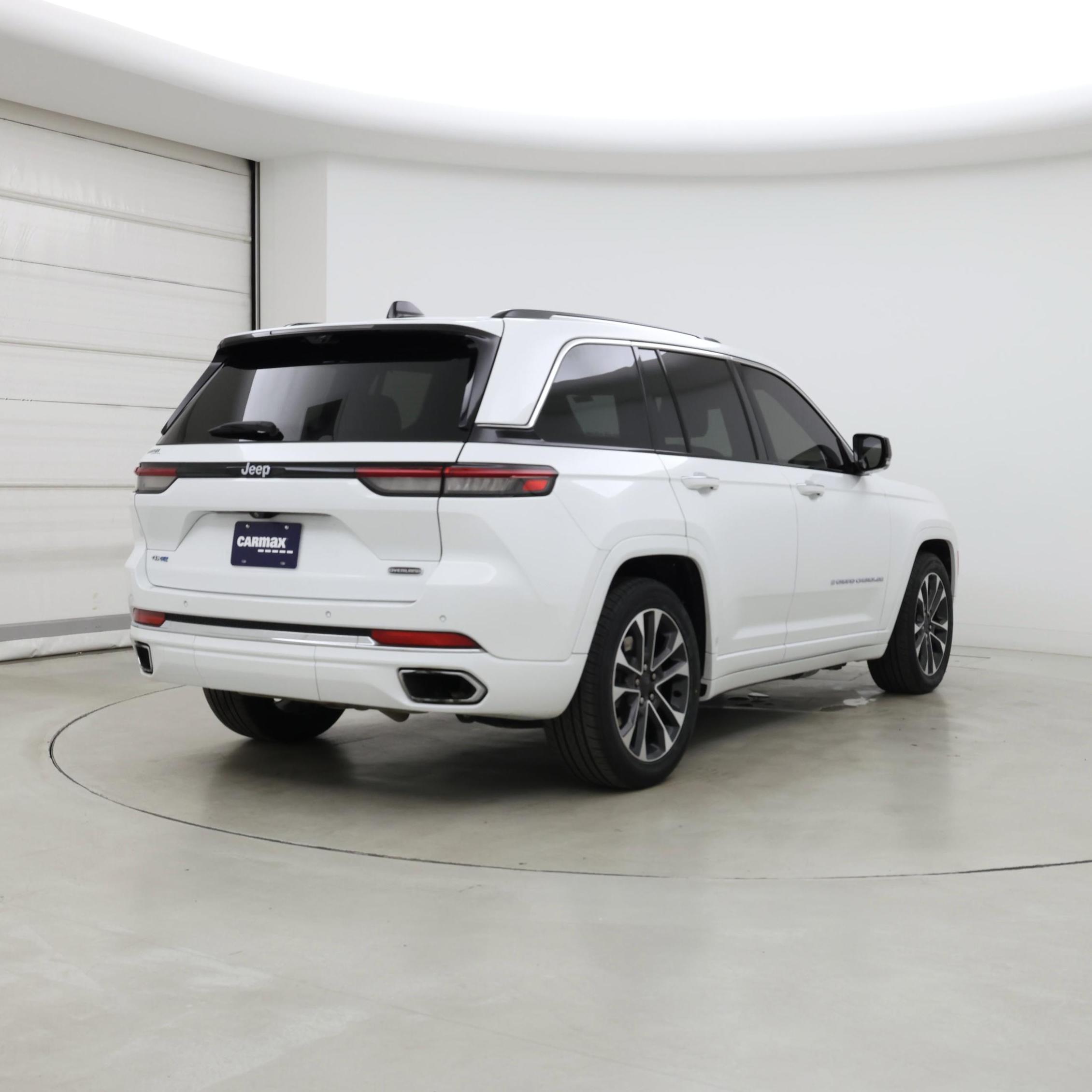 Thumbnail: 2023 Jeep Grand Cherokee - 8