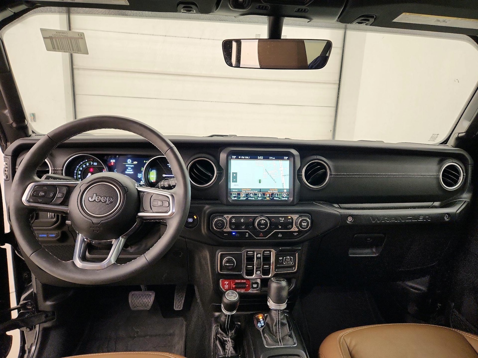 Apple CarPlay® & Android Auto™