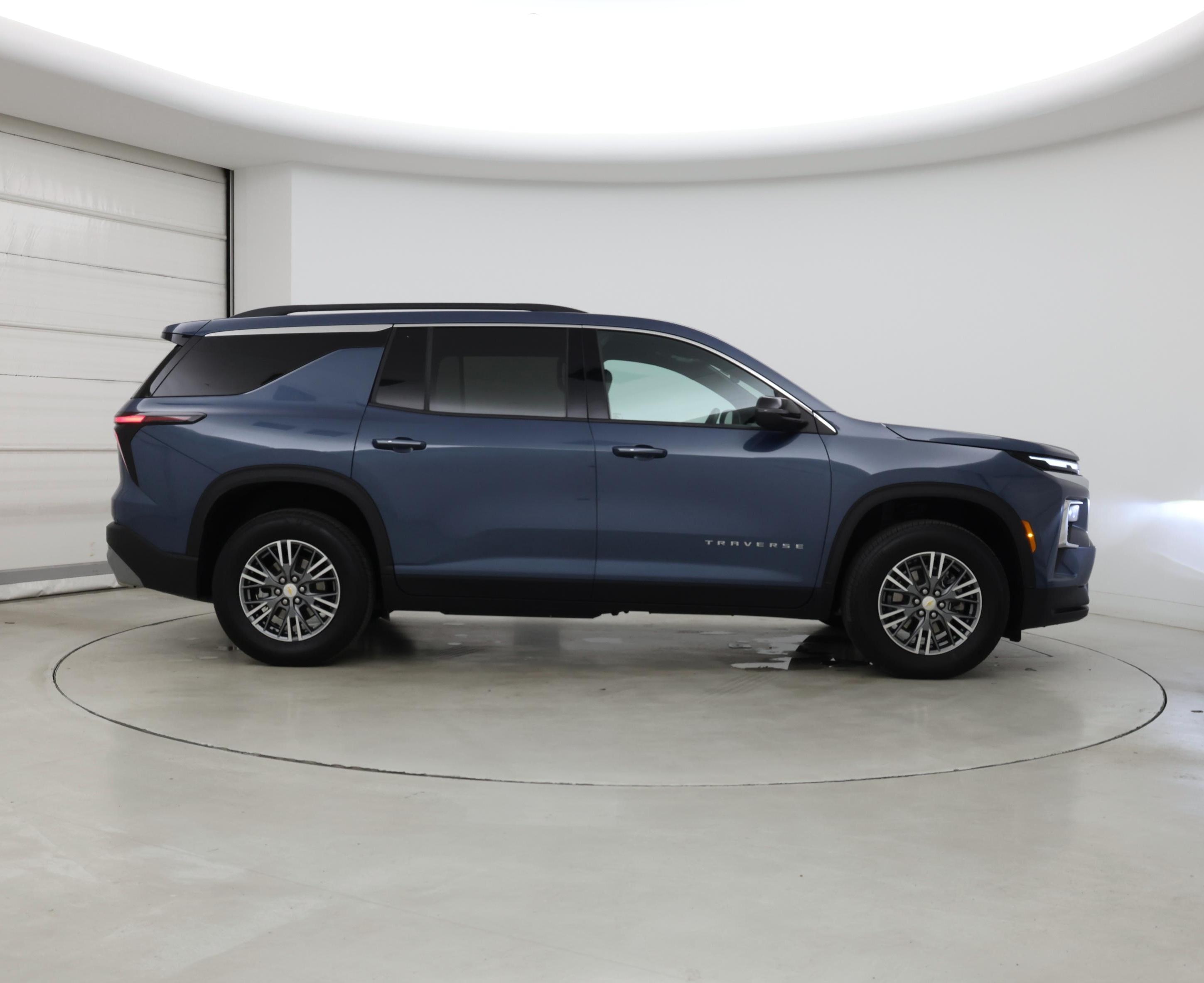 Thumbnail: 2025 Chevrolet Traverse - 7