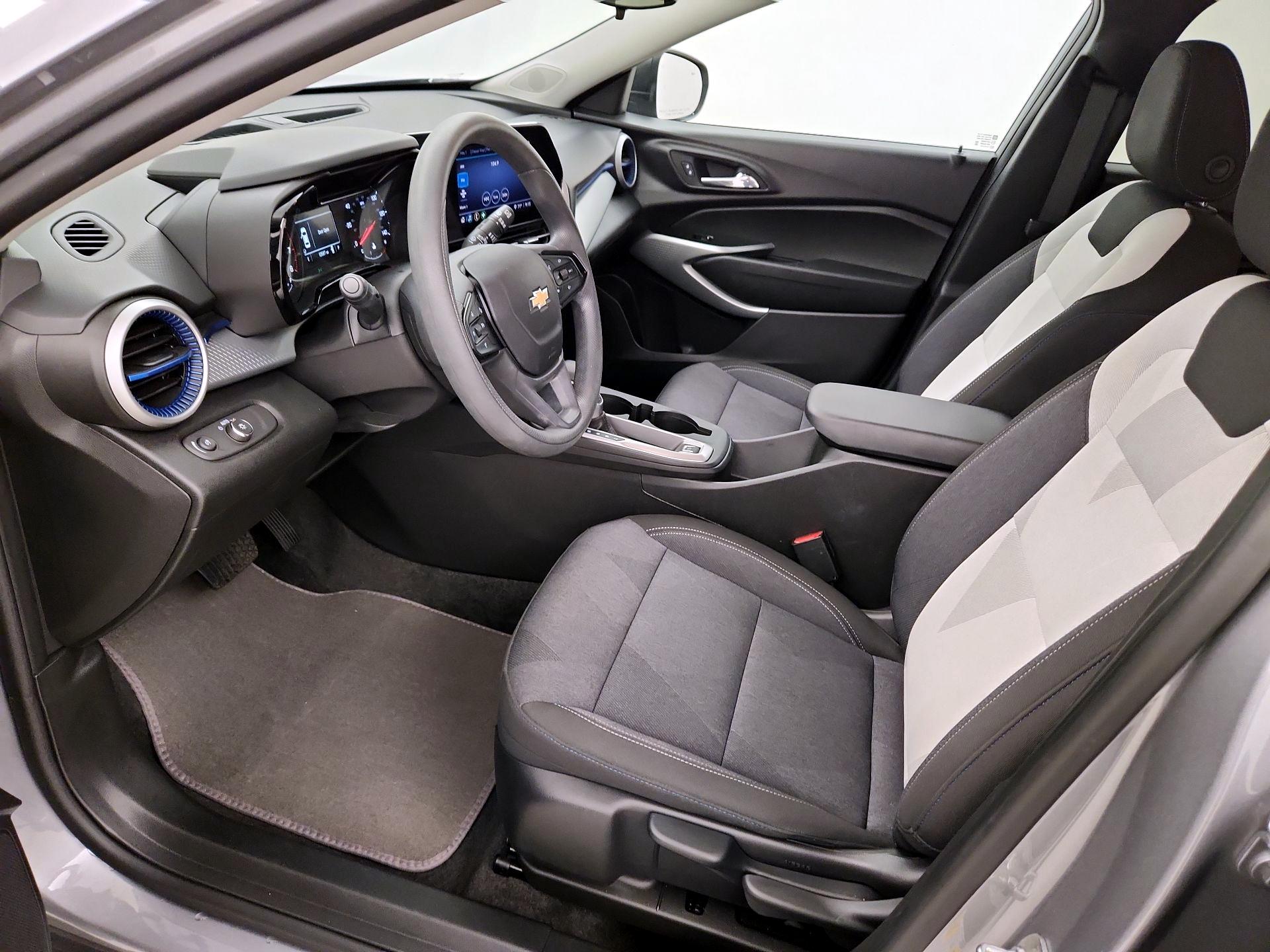 Thumbnail: 2025 Chevrolet Trax - 11
