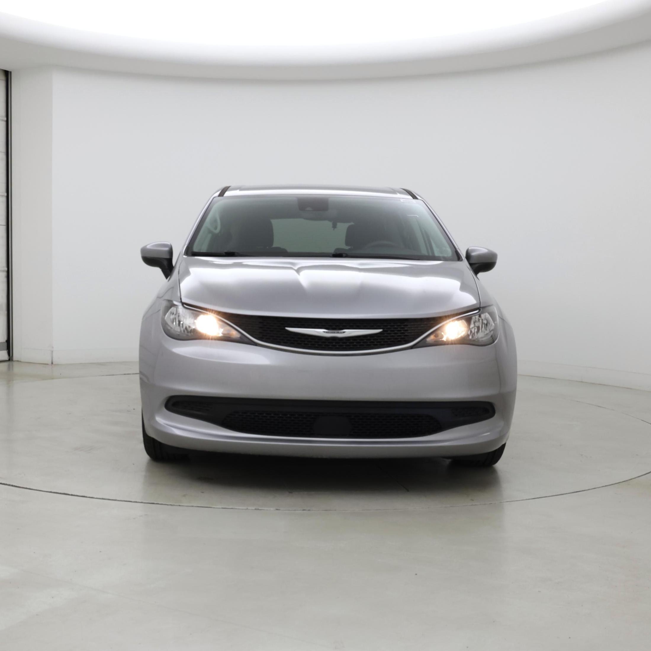 Thumbnail: 2021 Chrysler Voyager - 5