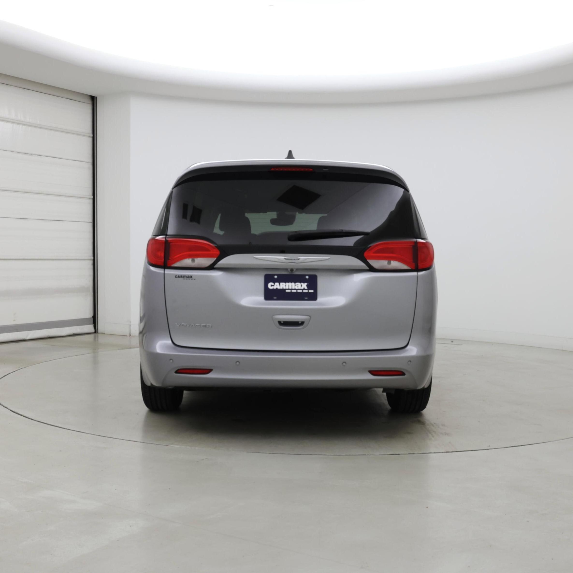 Thumbnail: 2021 Chrysler Voyager - 6