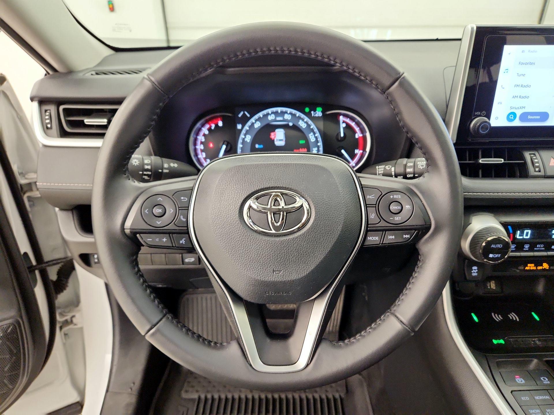 Thumbnail: 2025 Toyota RAV4 - 10