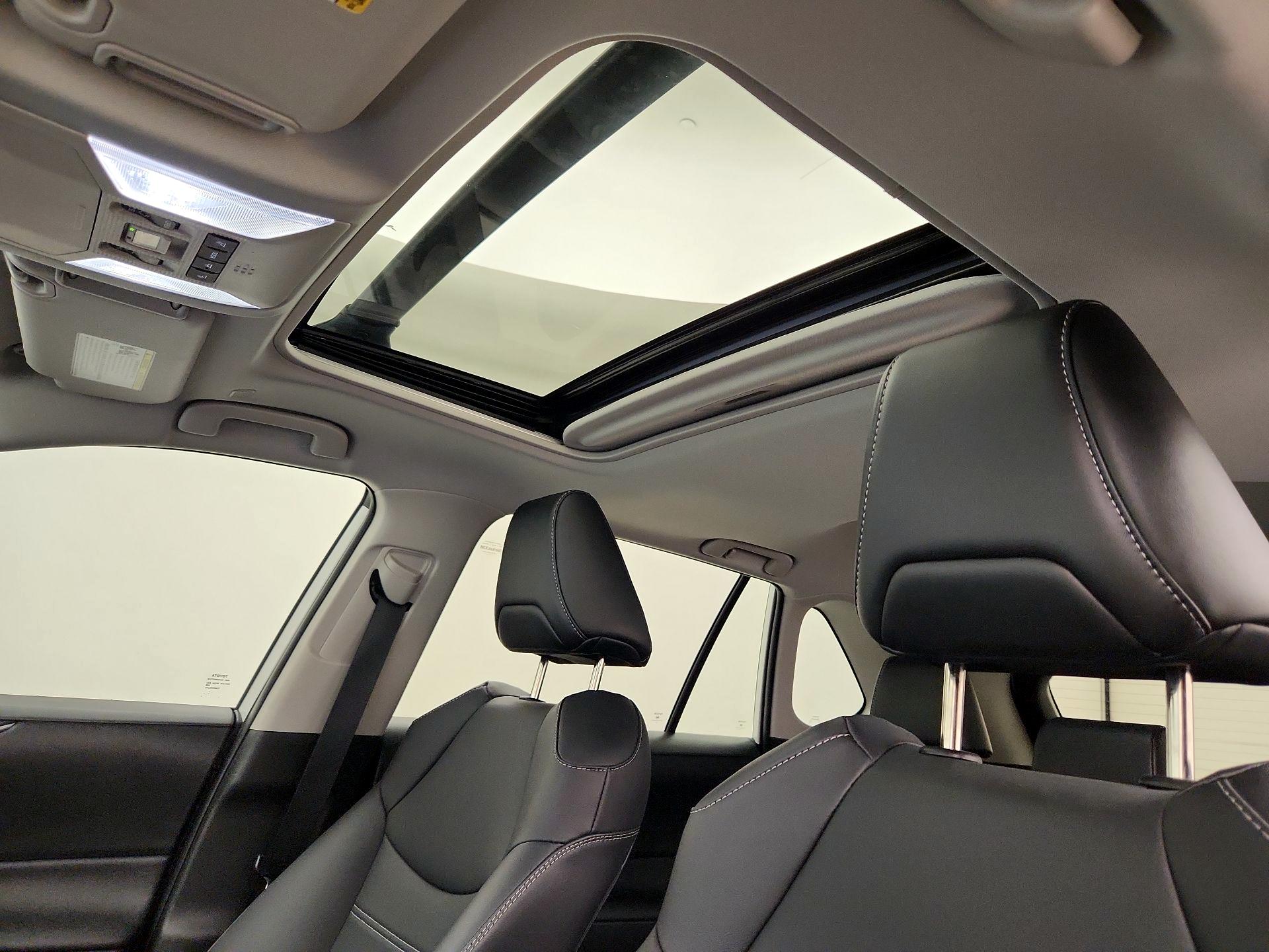 Thumbnail: 2025 Toyota RAV4 - 19