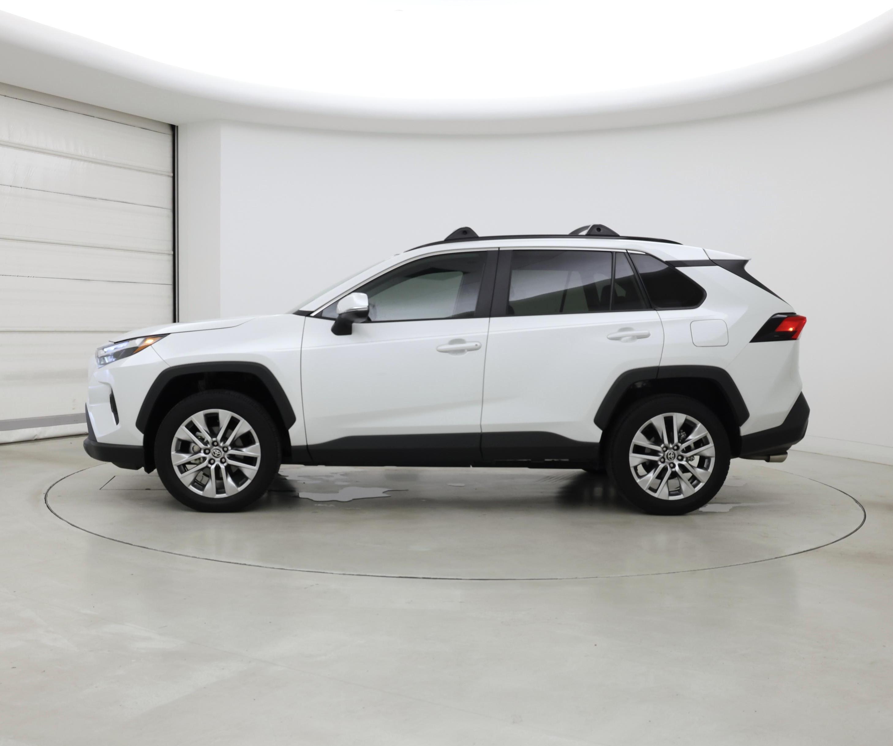 Thumbnail: 2025 Toyota RAV4 - 3