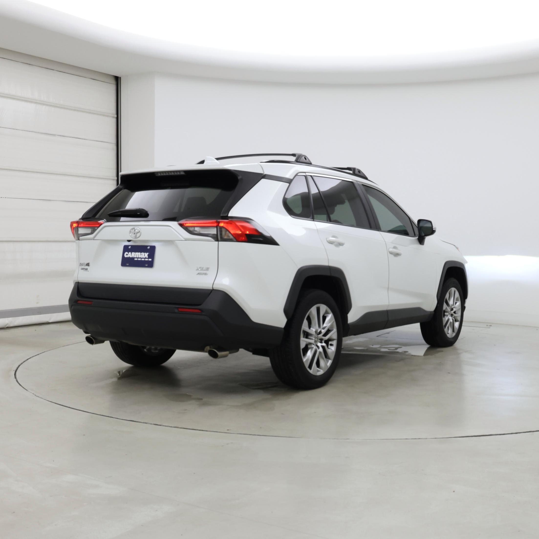 Thumbnail: 2025 Toyota RAV4 - 8