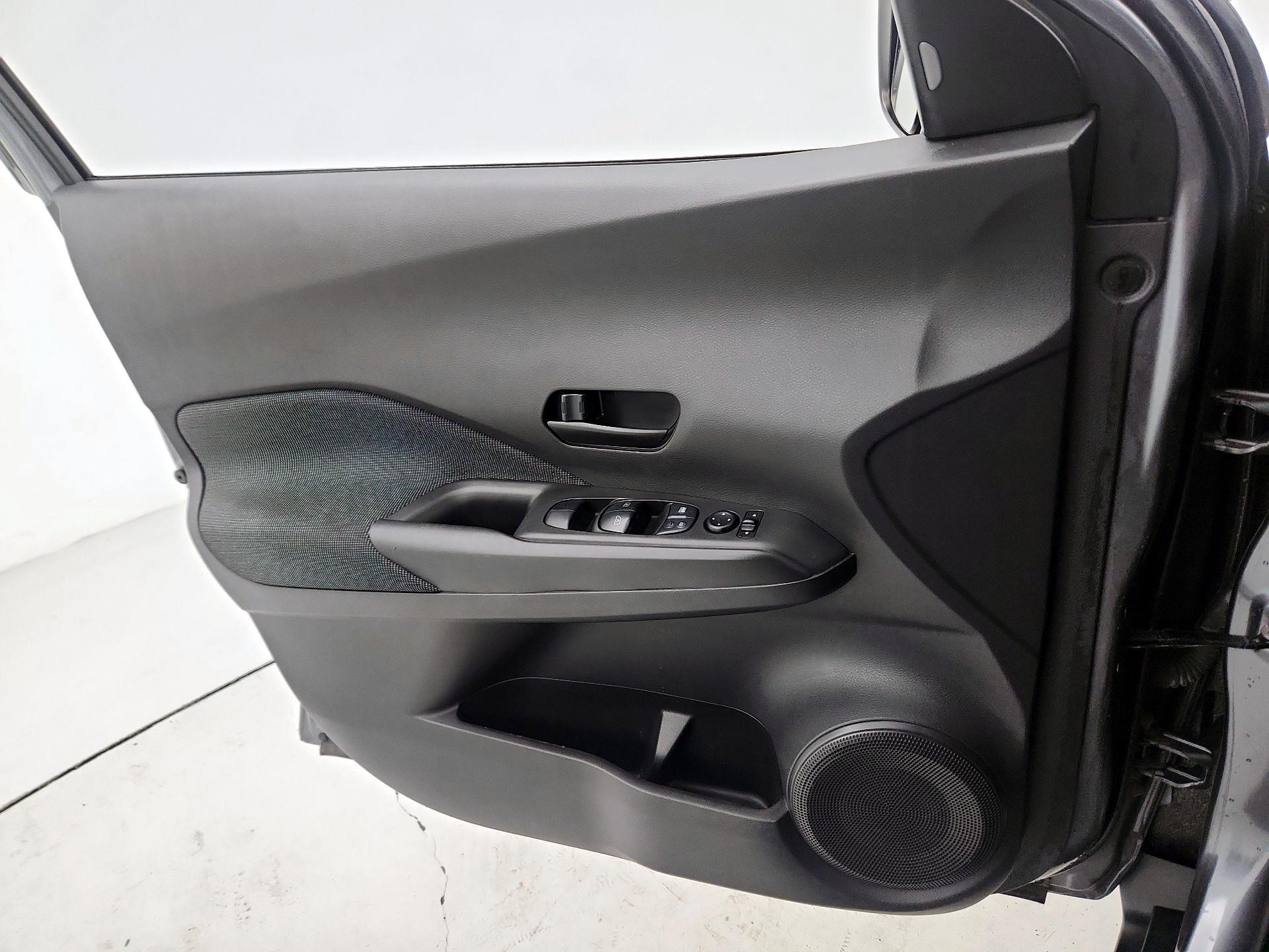Thumbnail: 2020 Nissan Kicks - 12