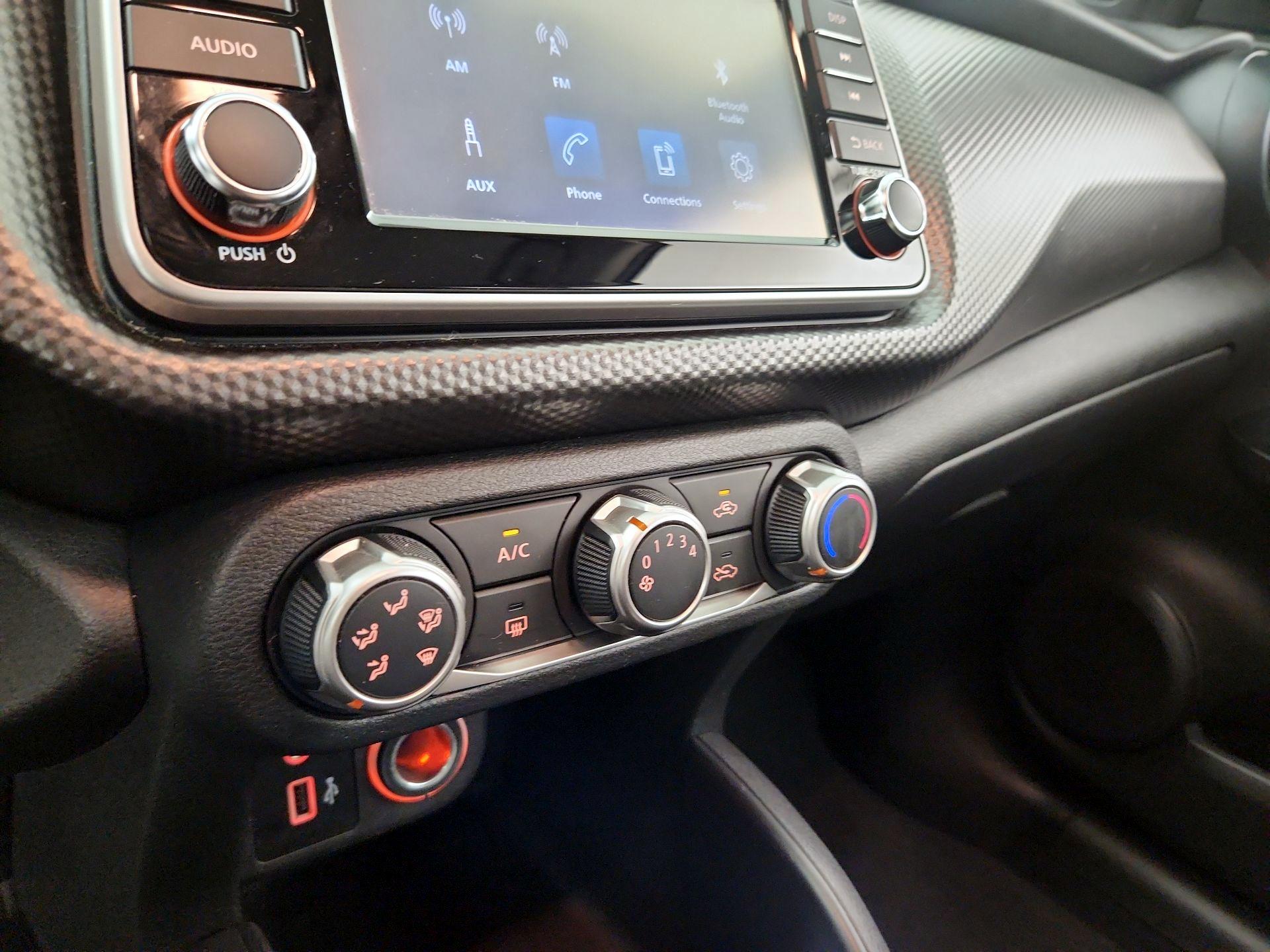 Thumbnail: 2020 Nissan Kicks - 16
