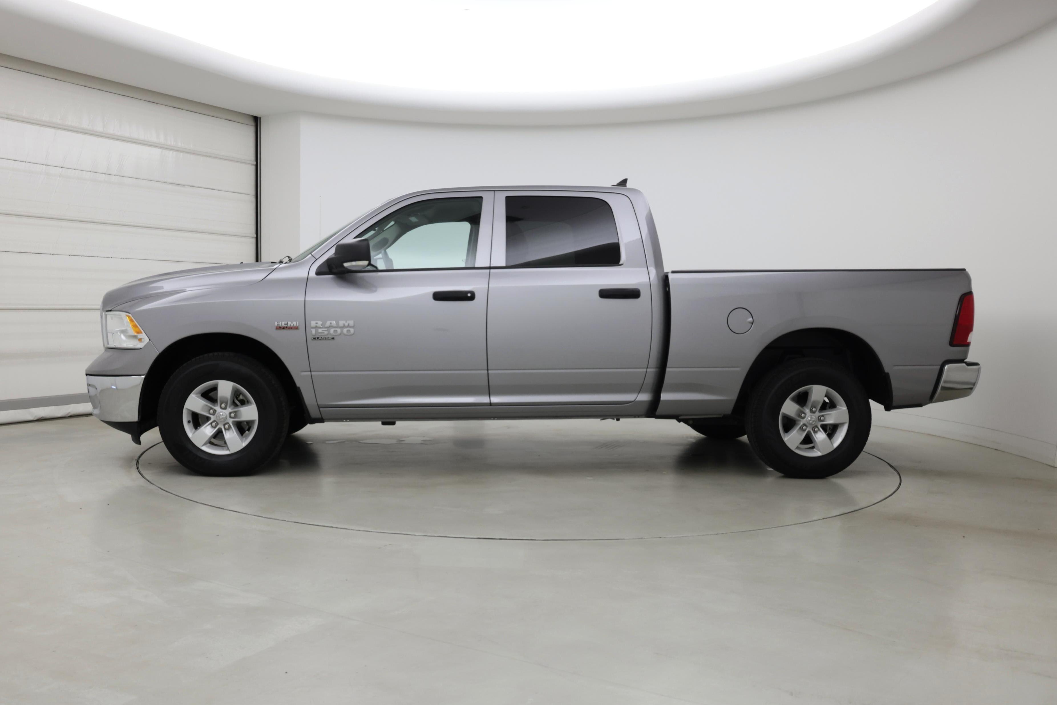 Thumbnail: 2023 RAM 1500 Classic - 3