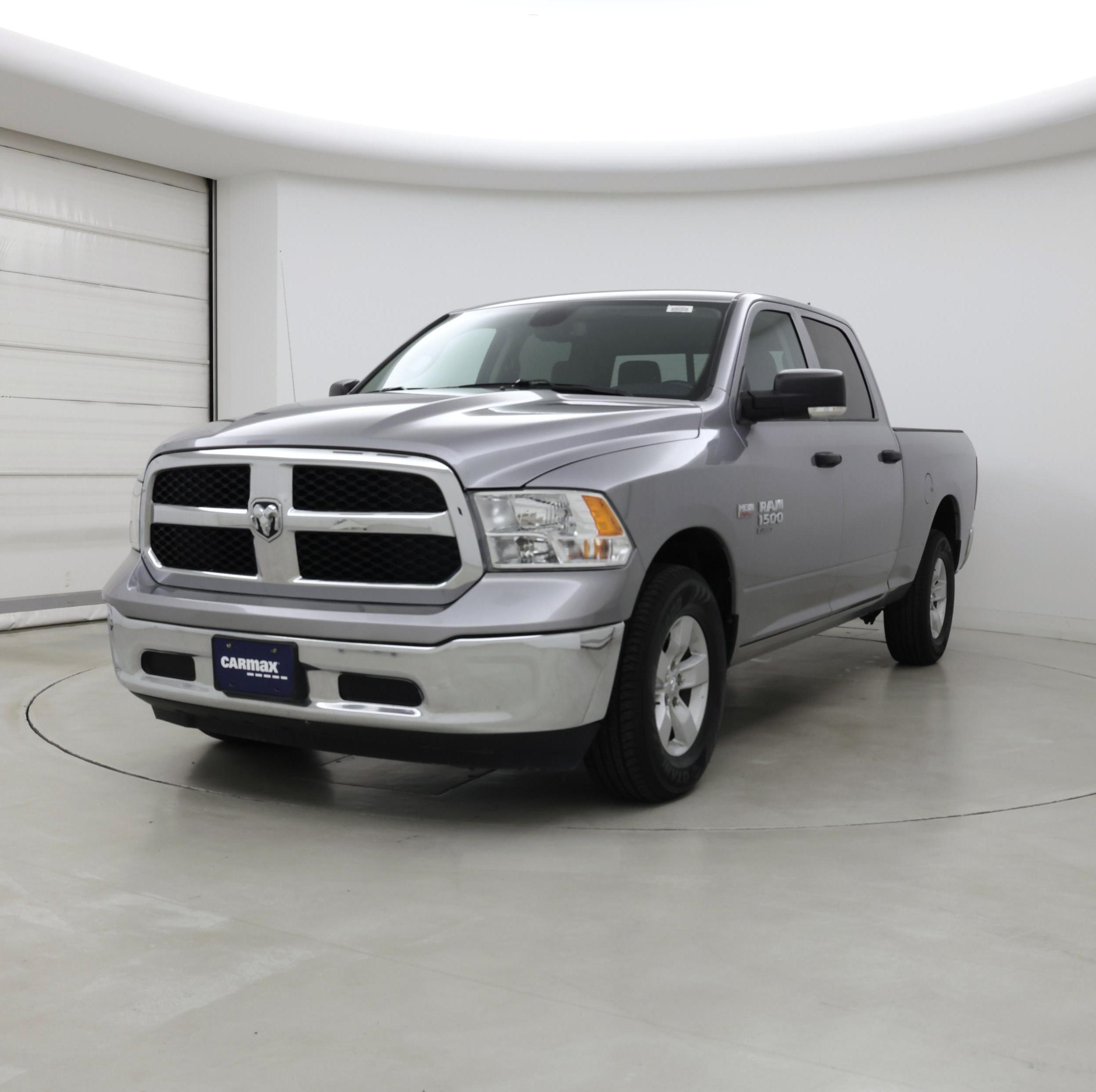 Thumbnail: 2023 RAM 1500 Classic - 4