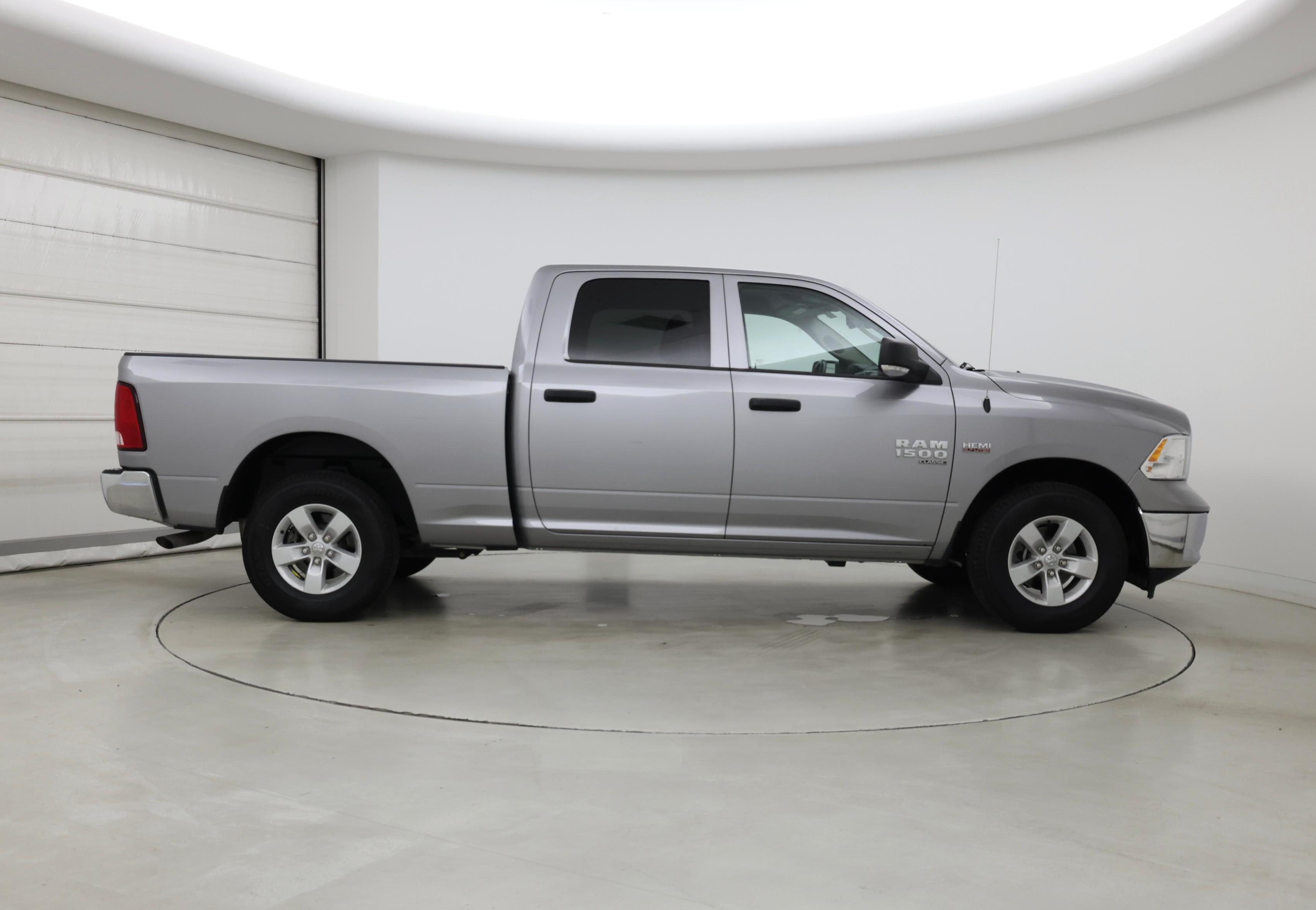Thumbnail: 2023 RAM 1500 Classic - 7