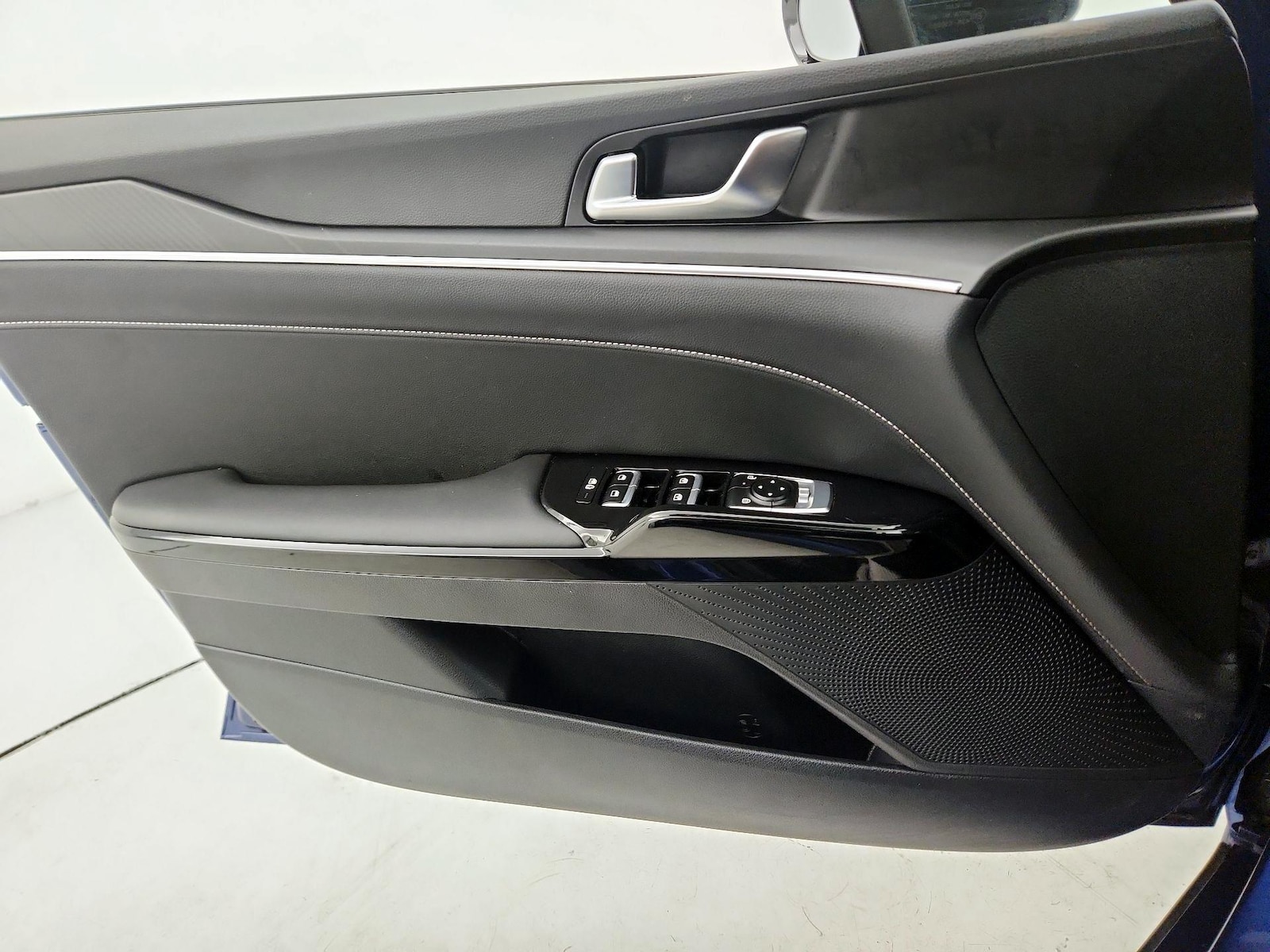 2025 Kia K5 GT-Line - Photo 13