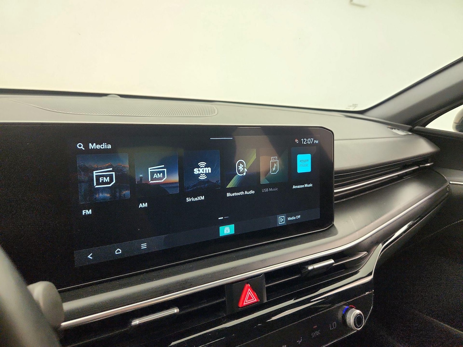2025 Kia K5 GT-Line - Photo 17