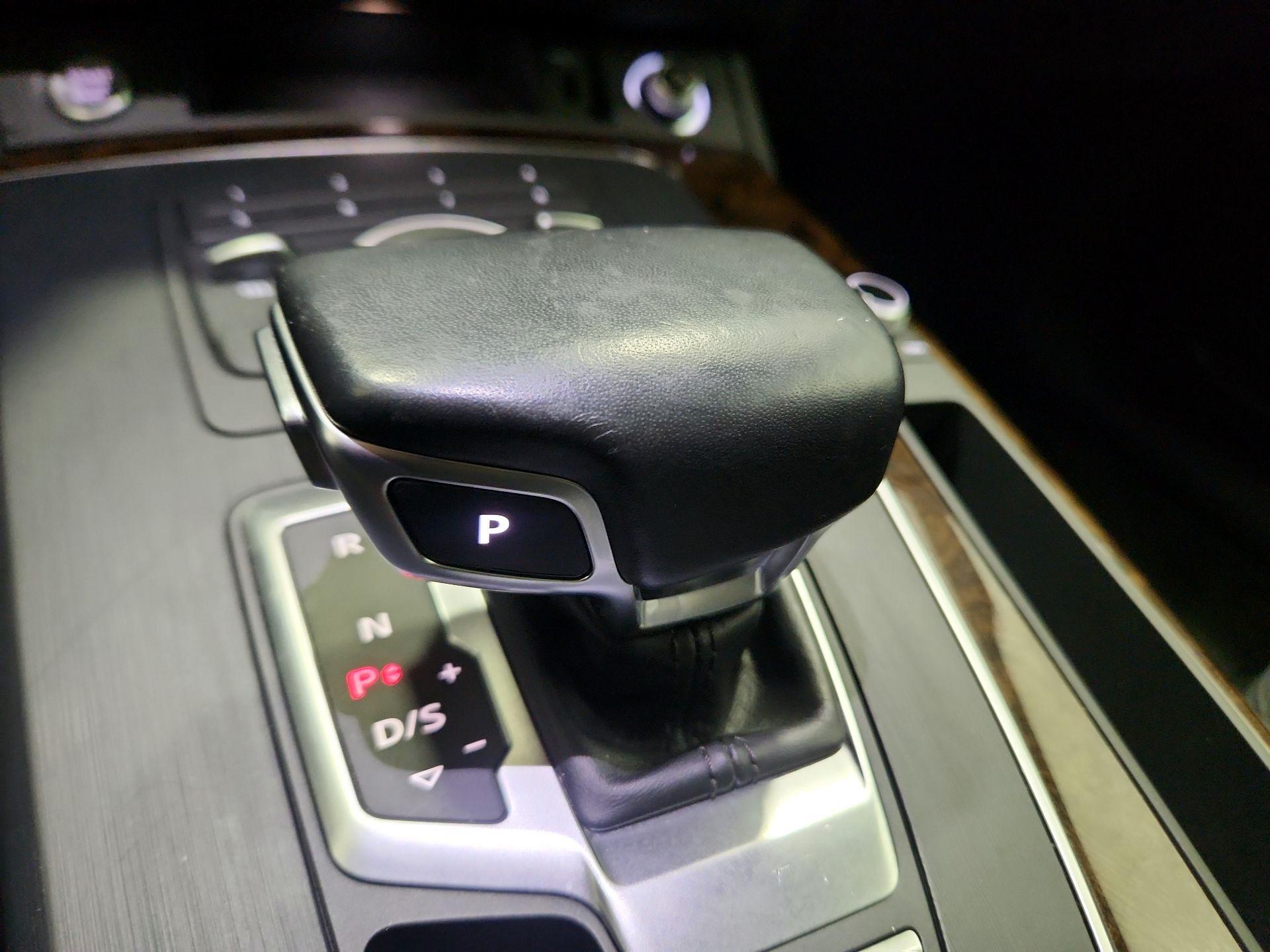 Thumbnail: 2018 Audi Q5 - 18