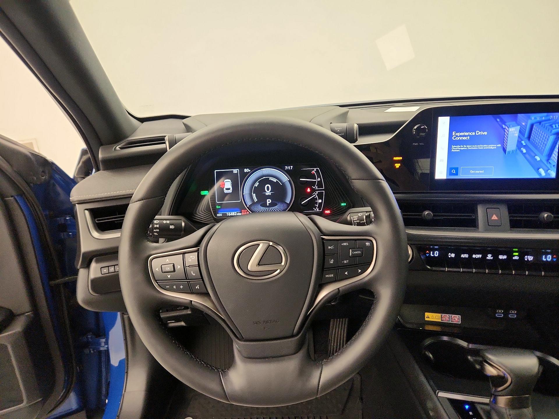 Thumbnail: 2024 Lexus UX - 10