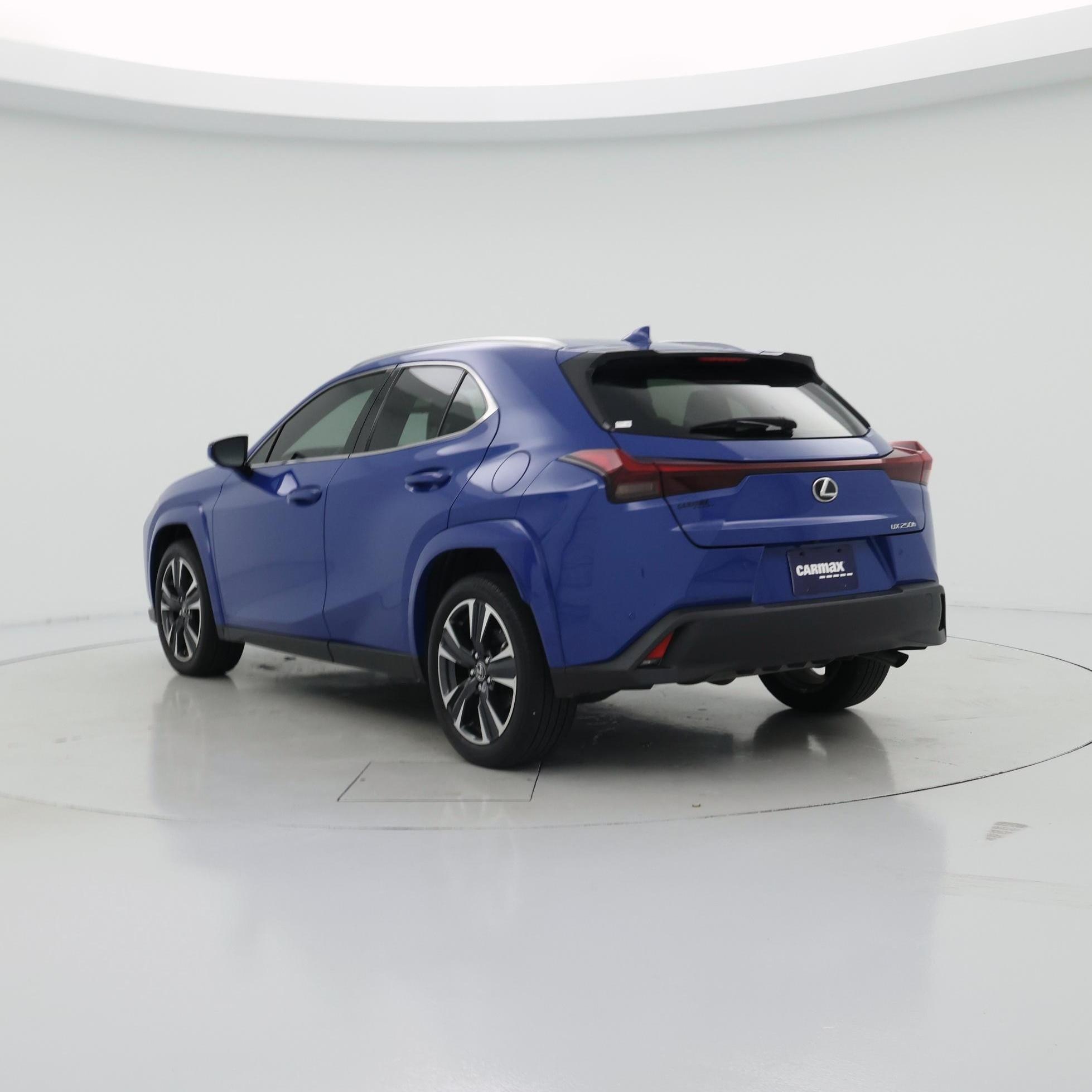 Thumbnail: 2024 Lexus UX - 2