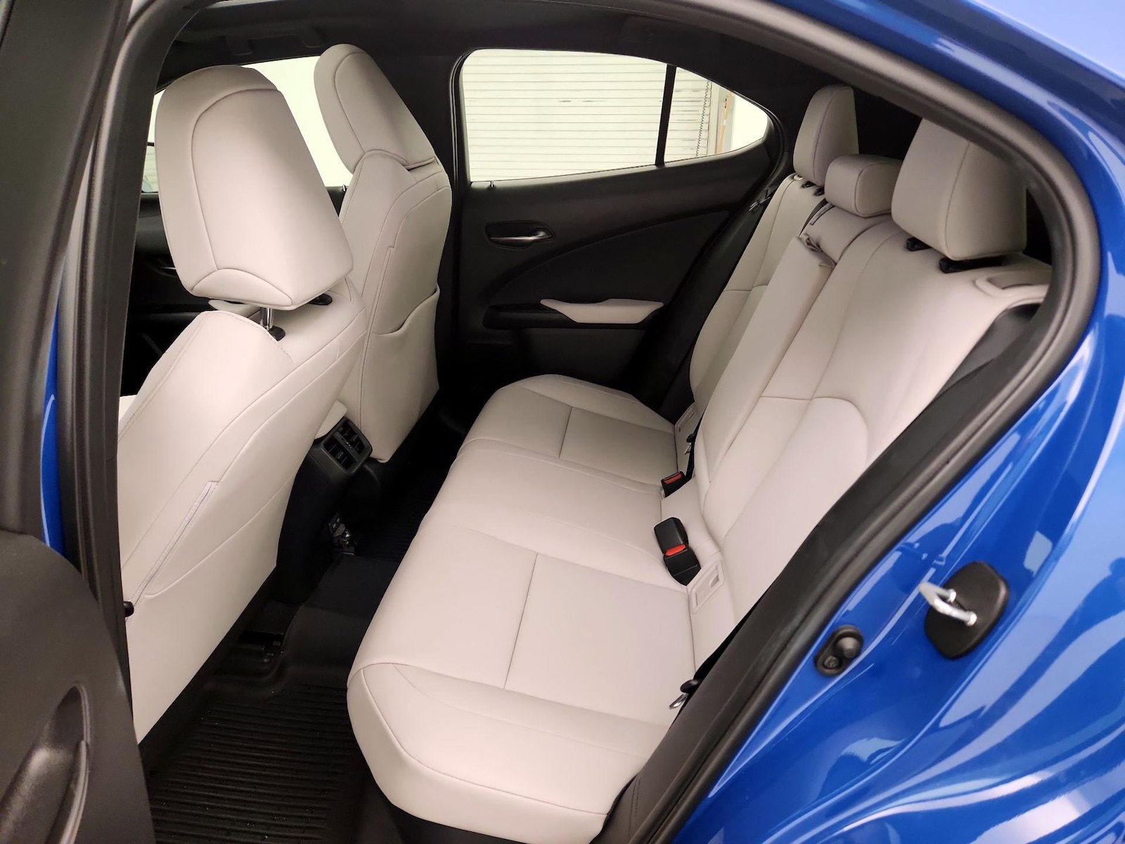 2024 Lexus UX Hybrid 250h Premium - Photo 22