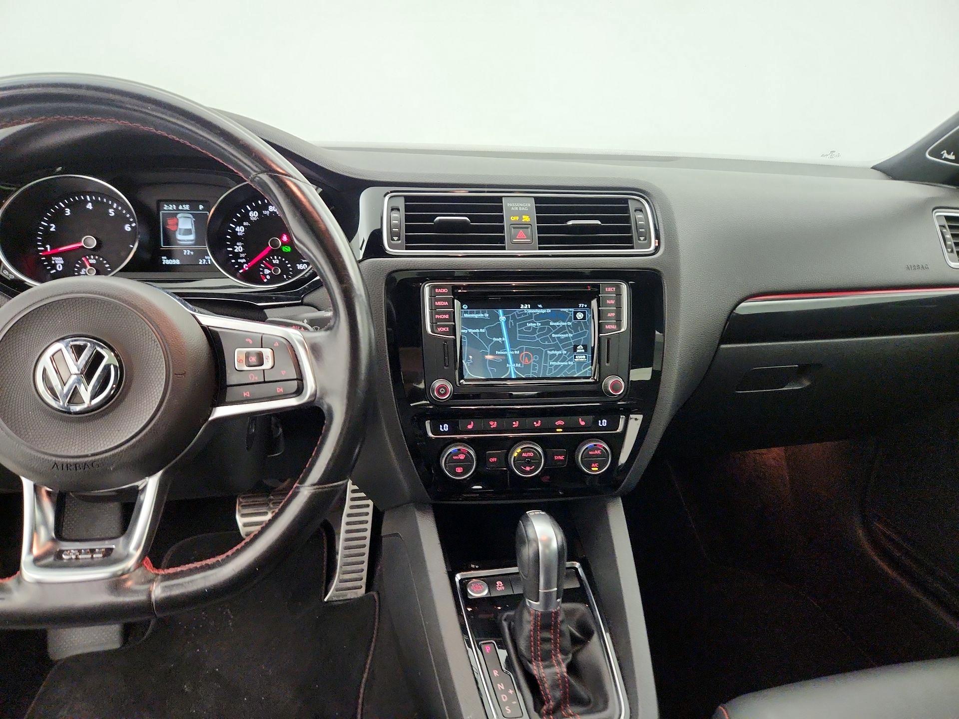 Thumbnail: 2018 Volkswagen Jetta - 9