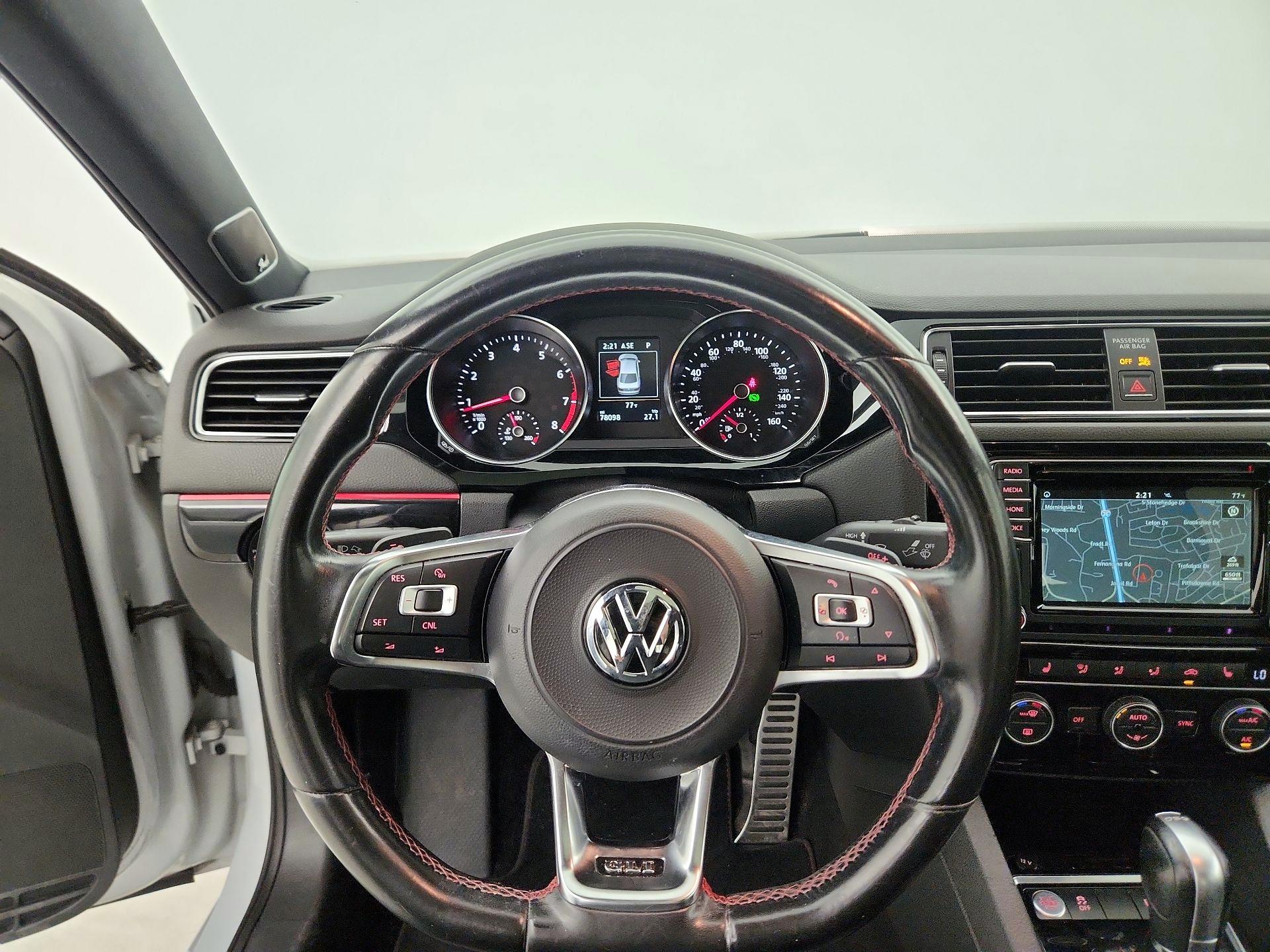 Thumbnail: 2018 Volkswagen Jetta - 10