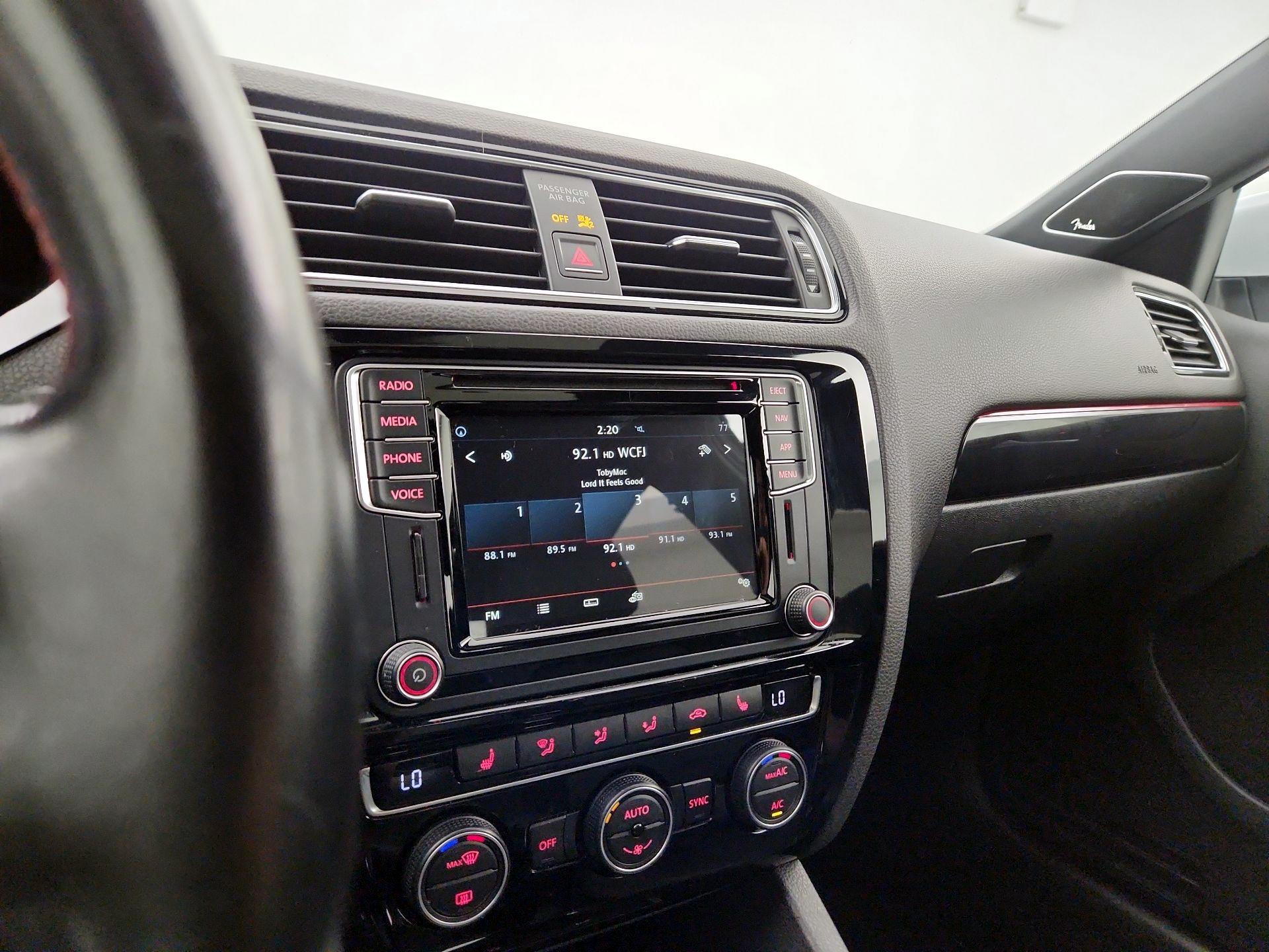 Thumbnail: 2018 Volkswagen Jetta - 16