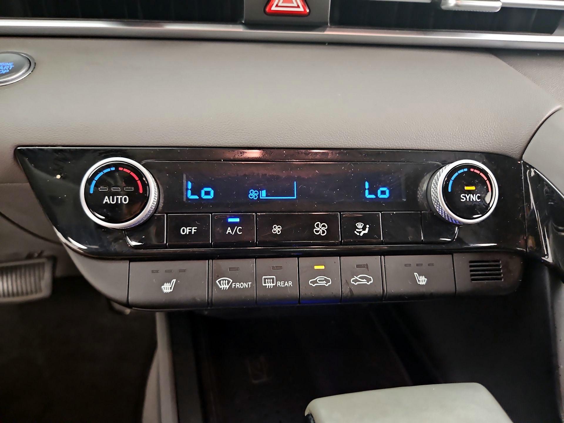 Thumbnail: 2021 Hyundai Elantra - 16