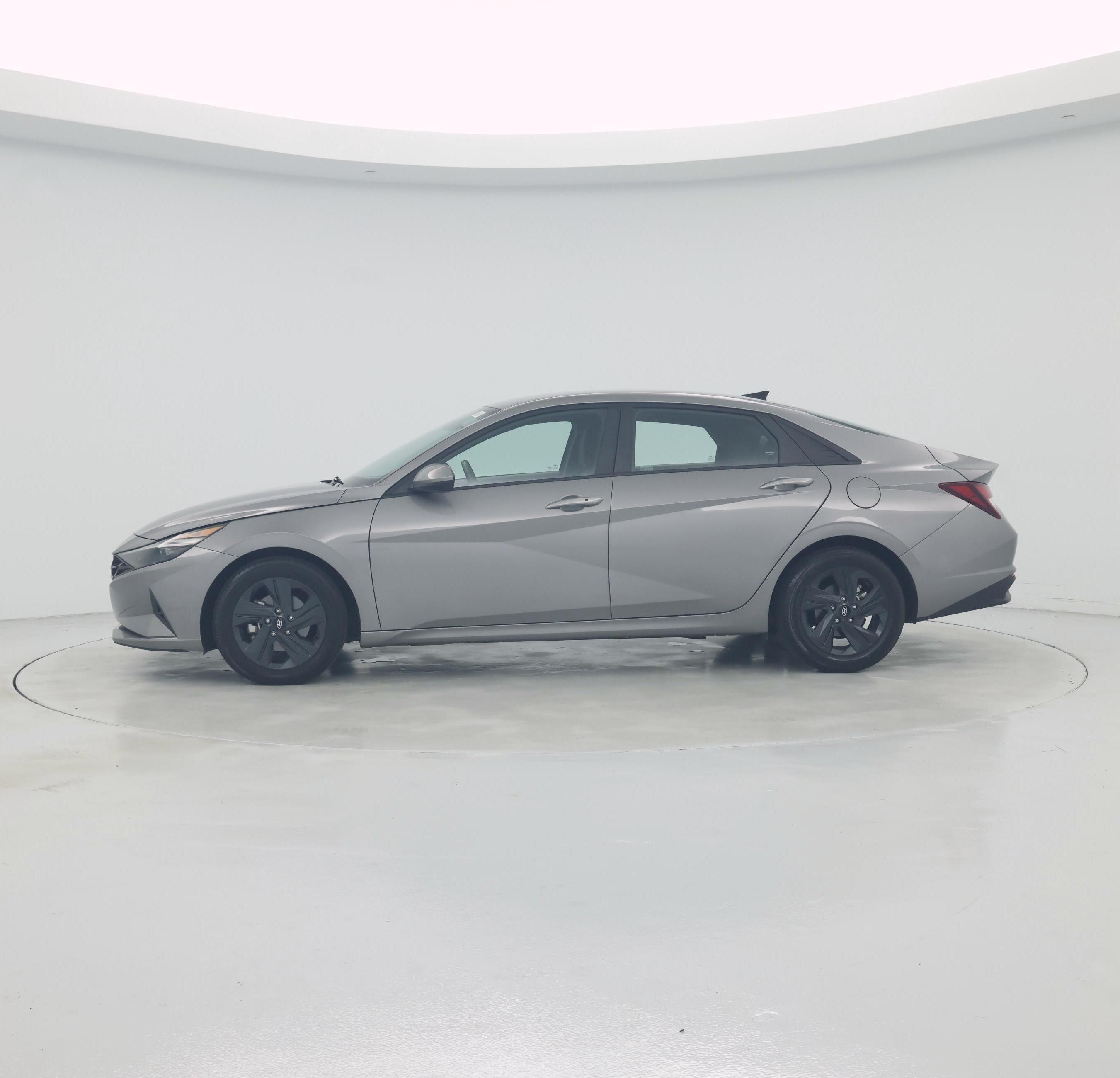 Thumbnail: 2021 Hyundai Elantra - 3