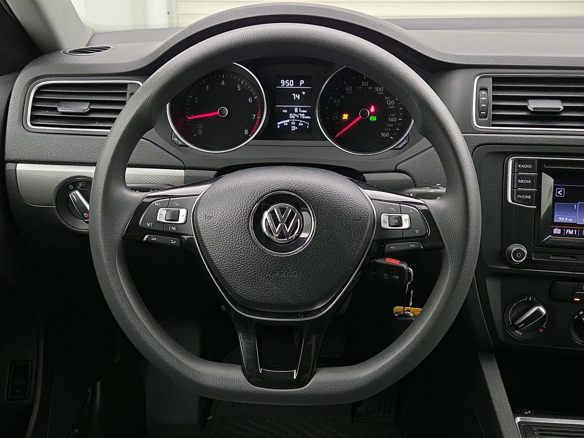 Thumbnail: 2018 Volkswagen Jetta - 10
