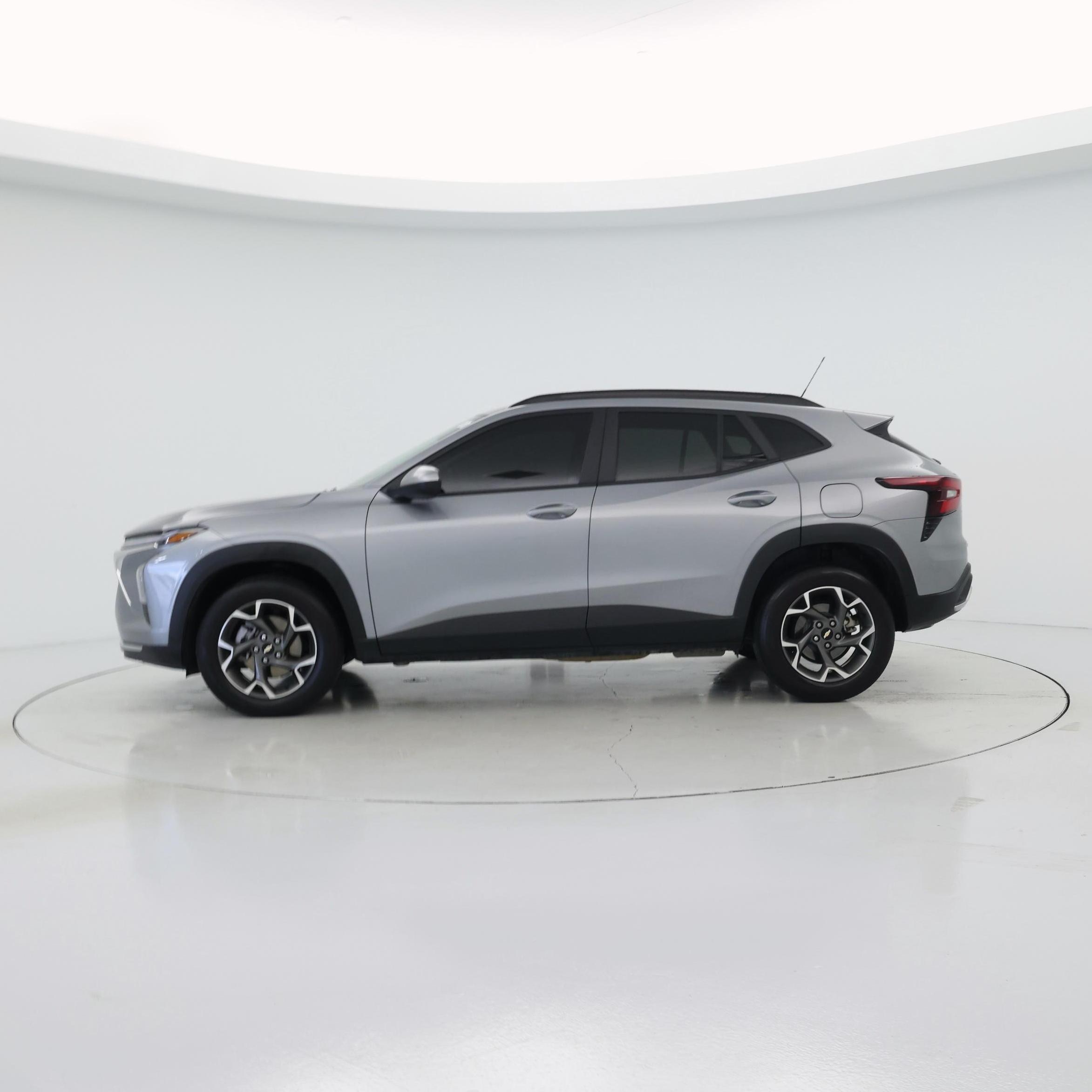 Thumbnail: 2025 Chevrolet Trax - 3