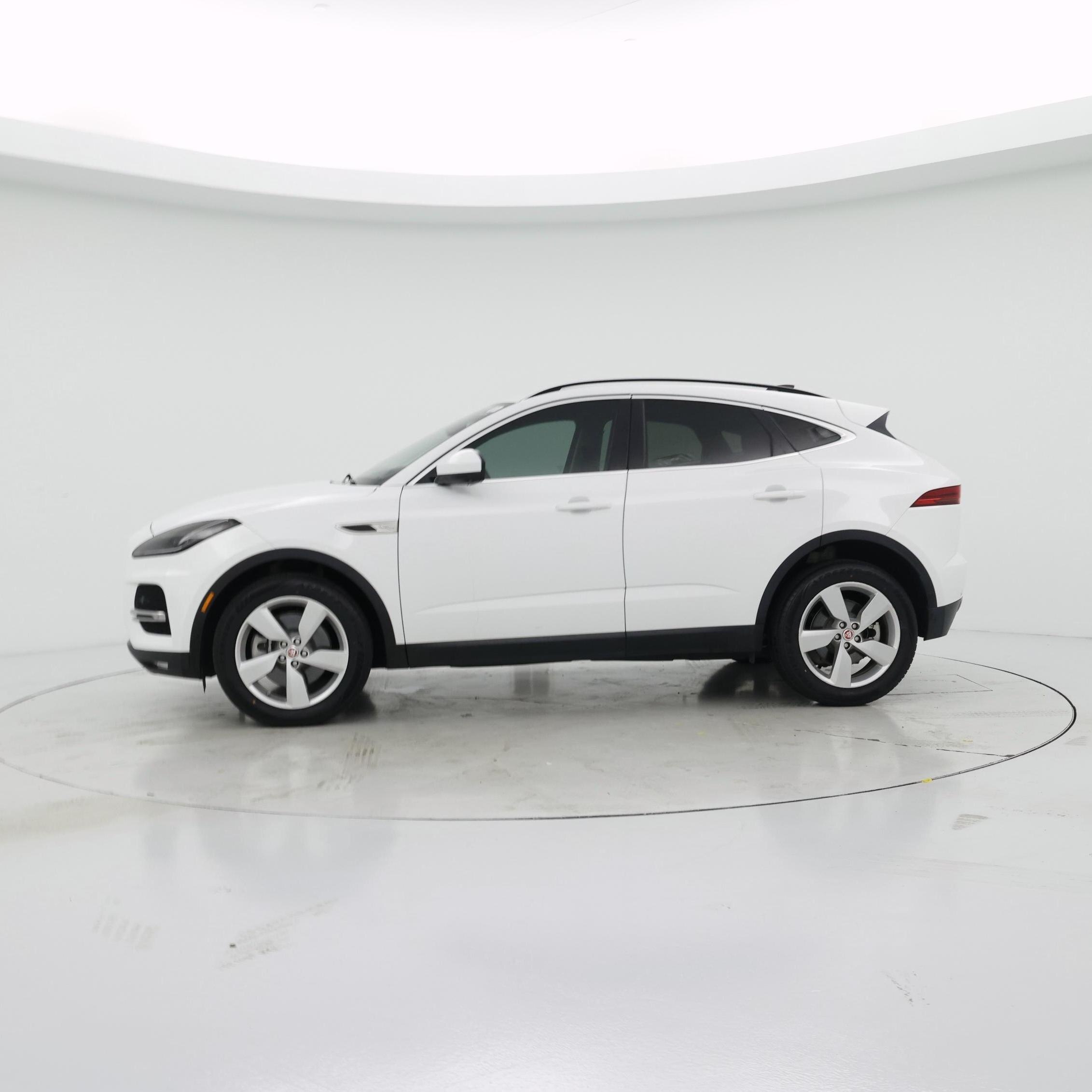 Thumbnail: 2021 Jaguar E-Pace - 3