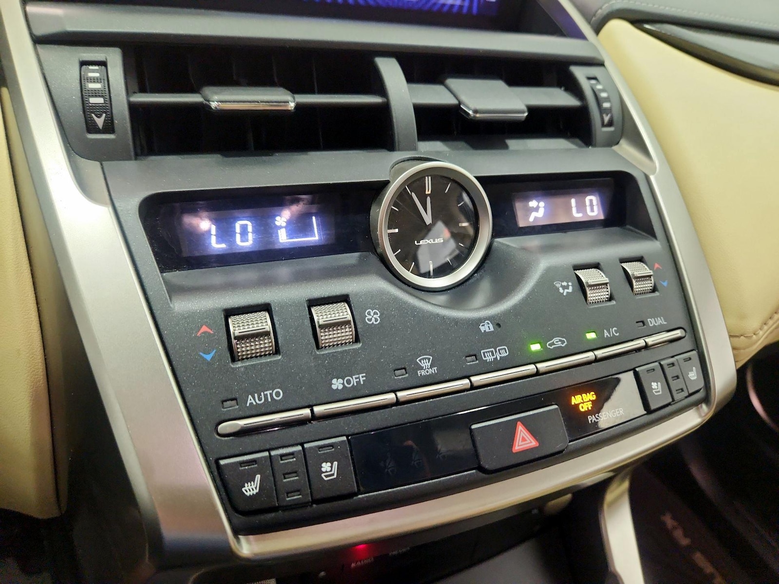 2019 Lexus NX 300 - Photo 18