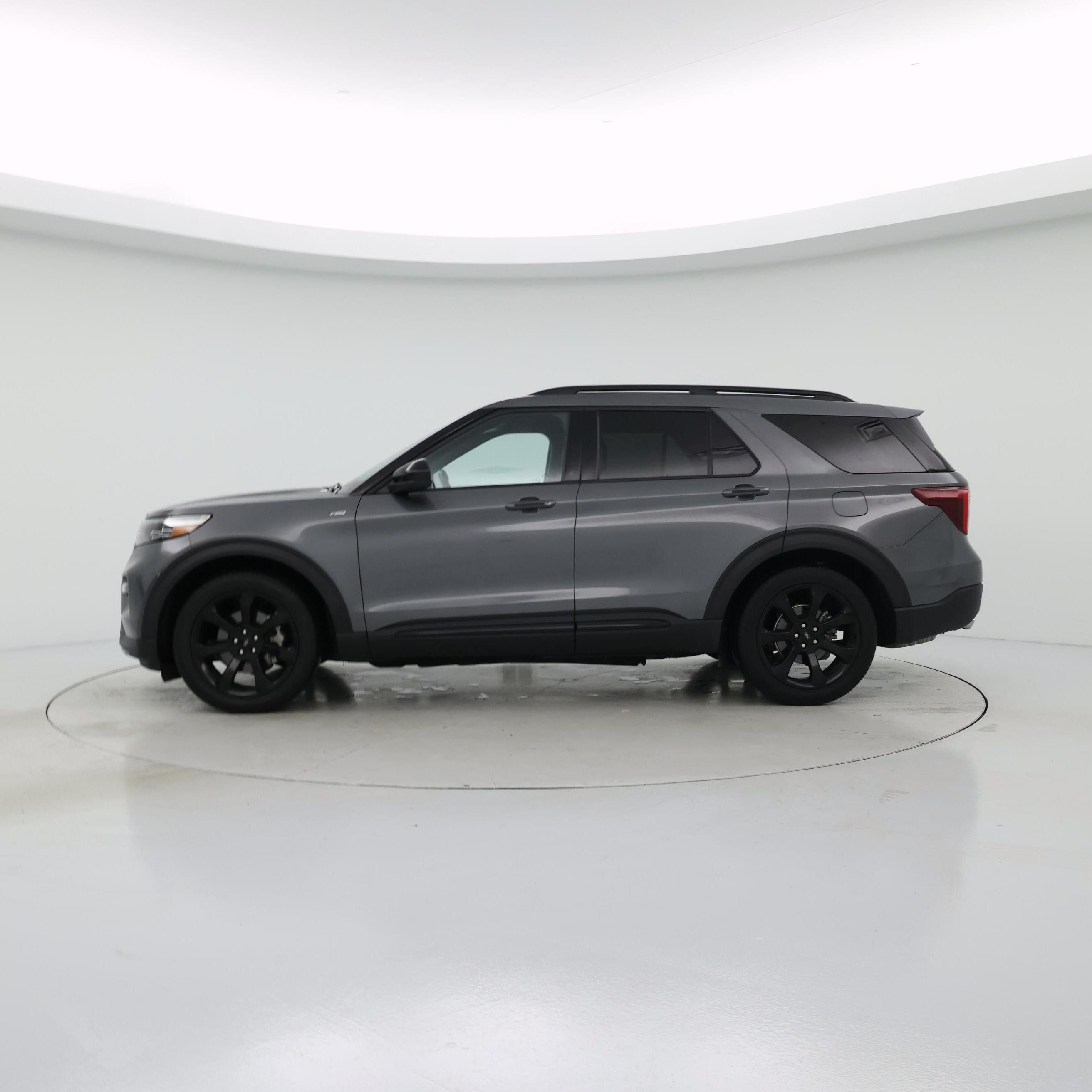 Thumbnail: 2023 Ford Explorer - 3