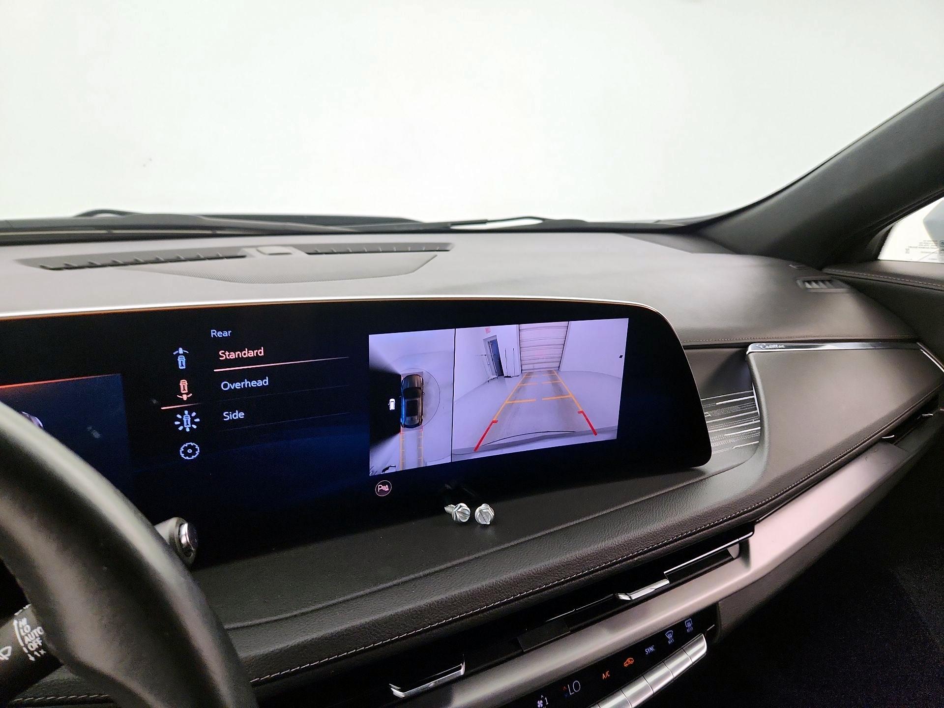 Thumbnail: 2025 Cadillac XT4 - 15