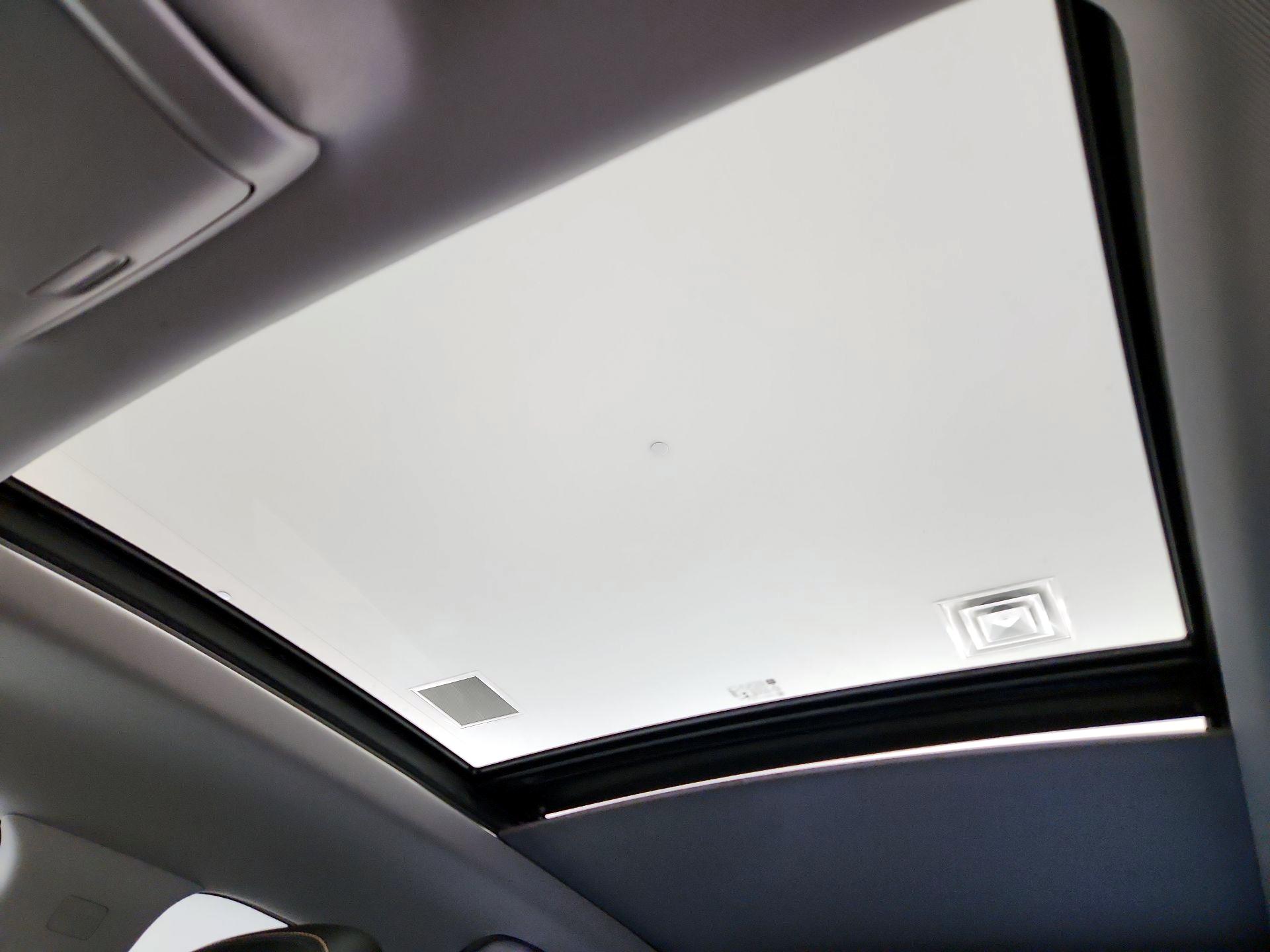 Thumbnail: 2019 Chevrolet Equinox - 18