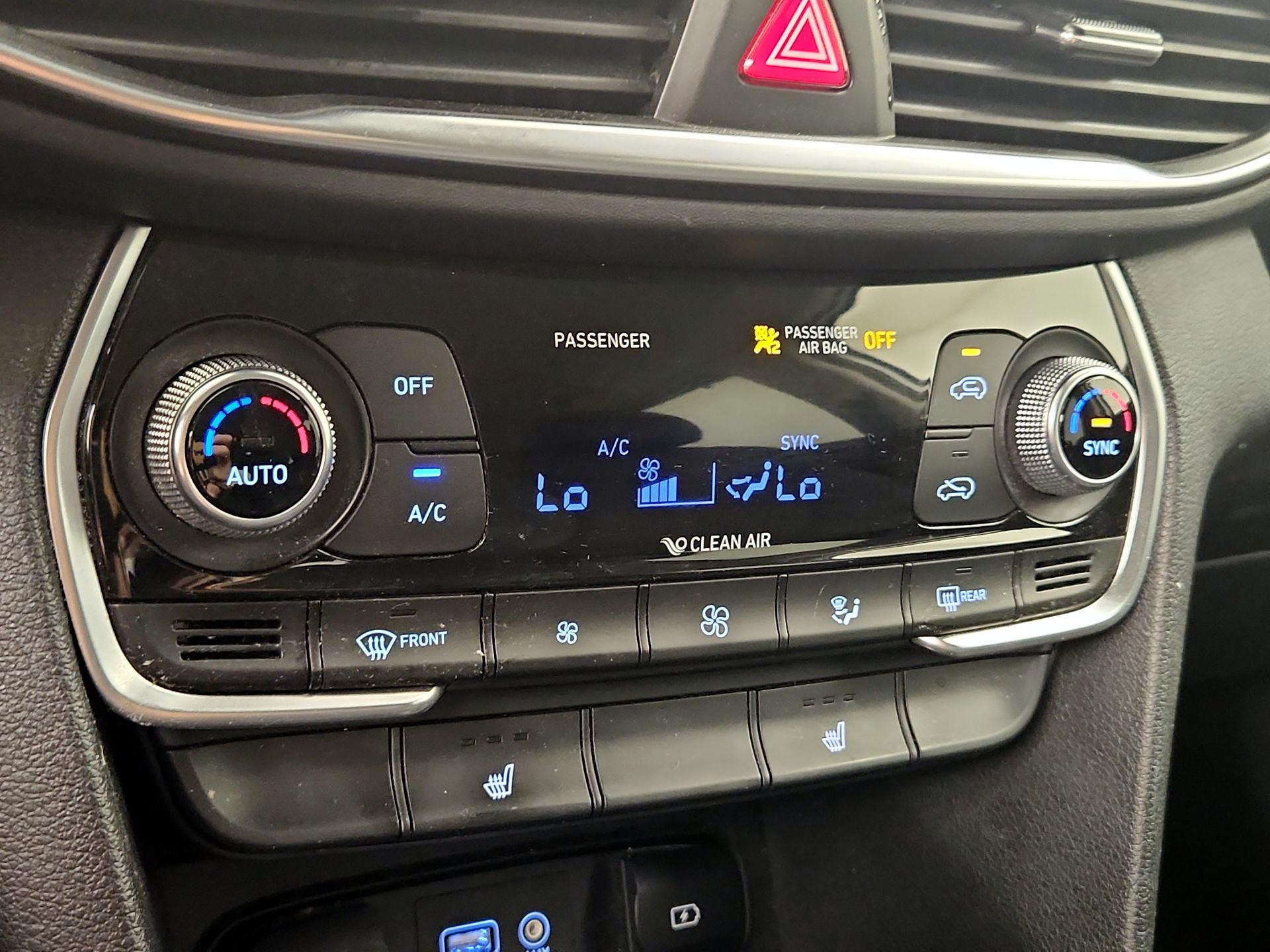 Thumbnail: 2019 Hyundai Santa Fe - 16