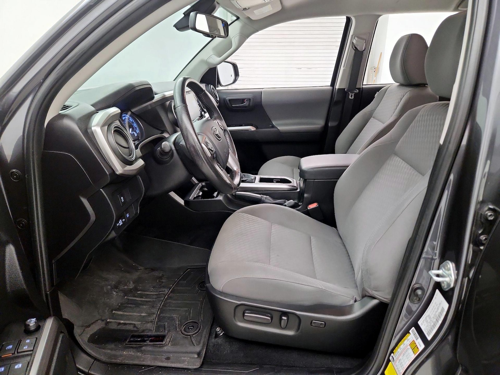2023 Toyota Tacoma SR5 - Photo 12
