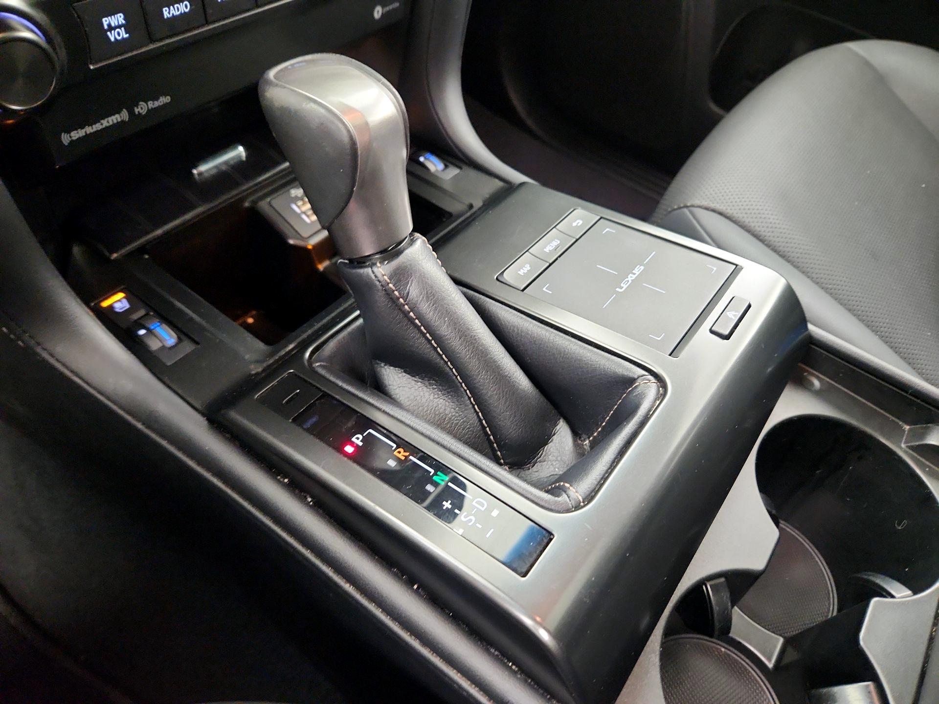 Thumbnail: 2022 Lexus GX - 18