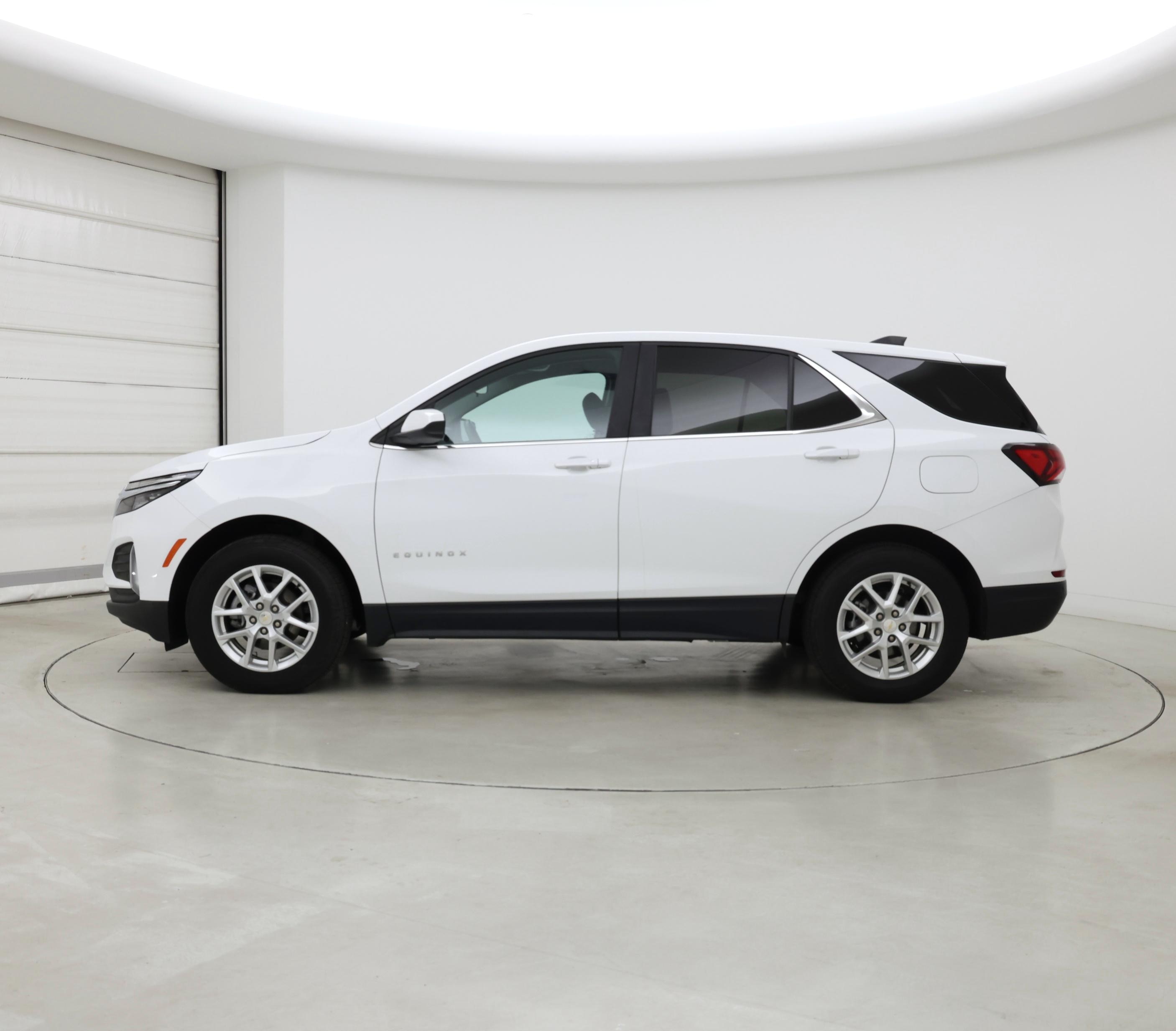 Thumbnail: 2023 Chevrolet Equinox - 3