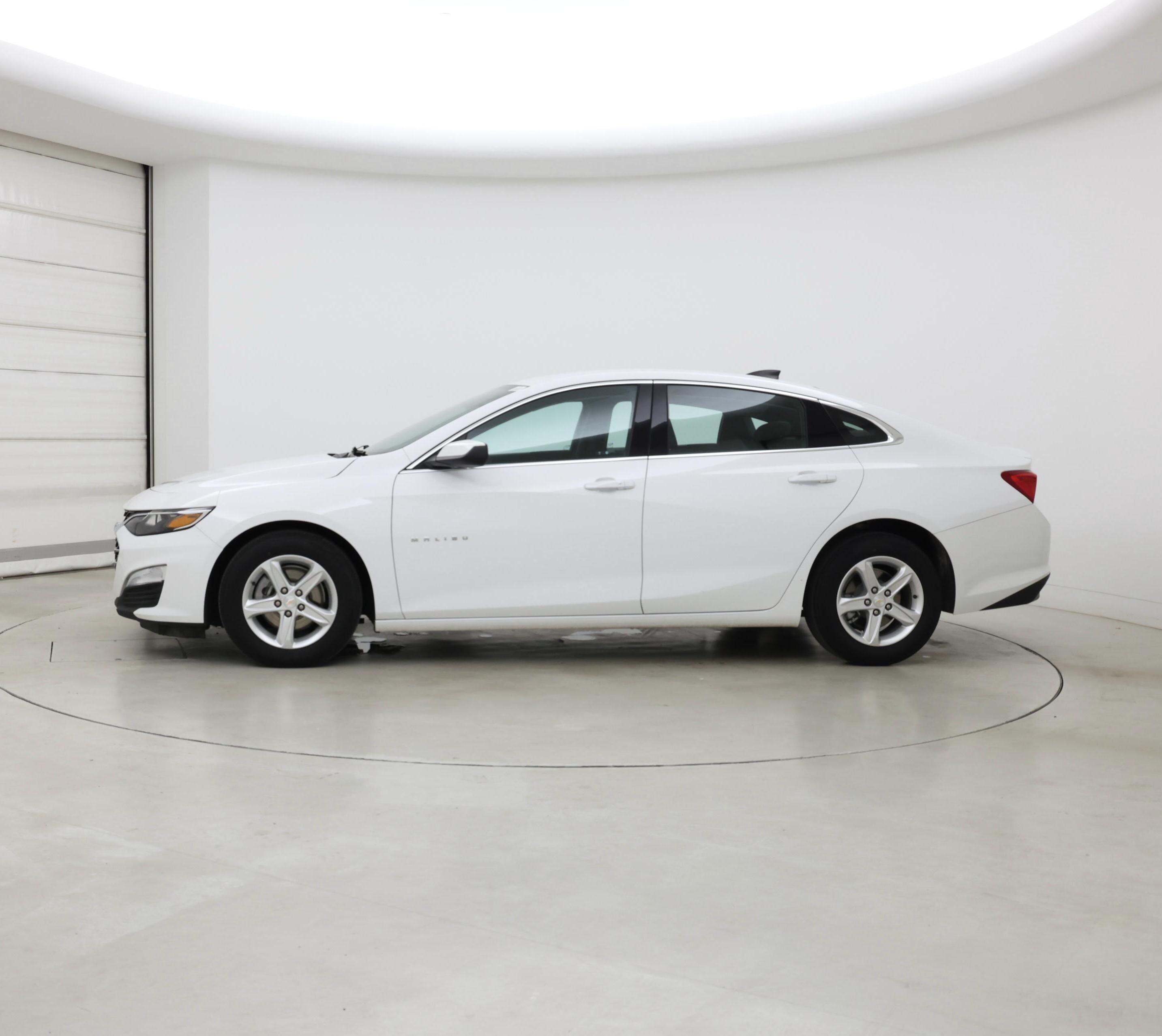 Thumbnail: 2024 Chevrolet Malibu - 3