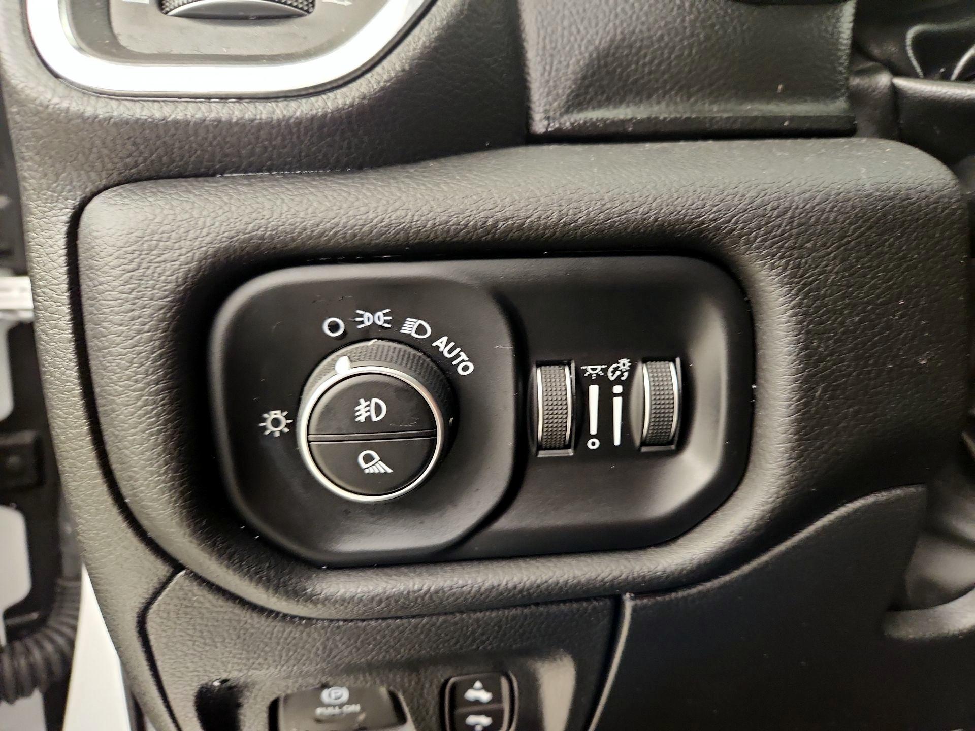 Thumbnail: 2025 RAM 1500 - 13