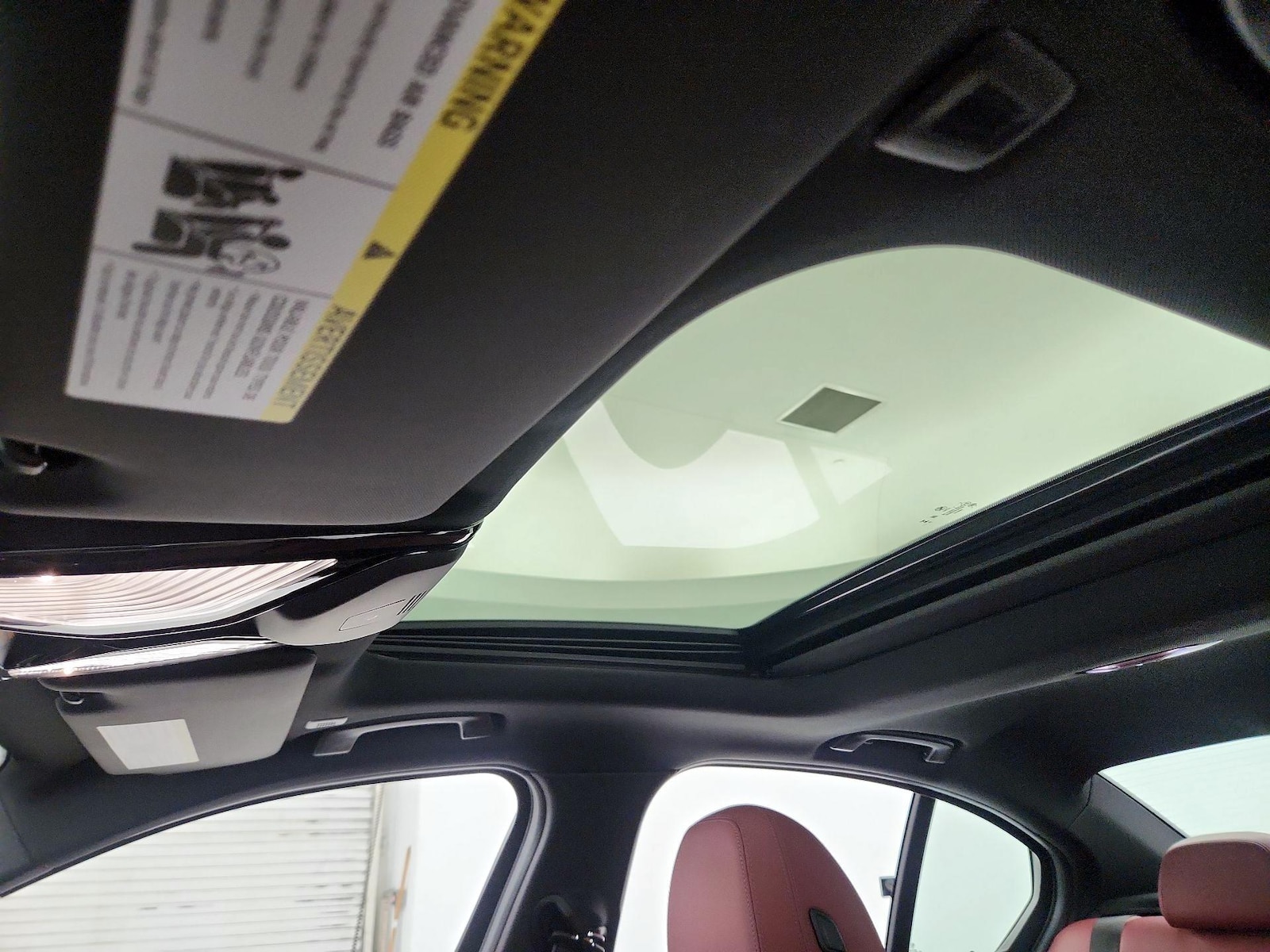 Sunroof(s) & Overhead Airbags