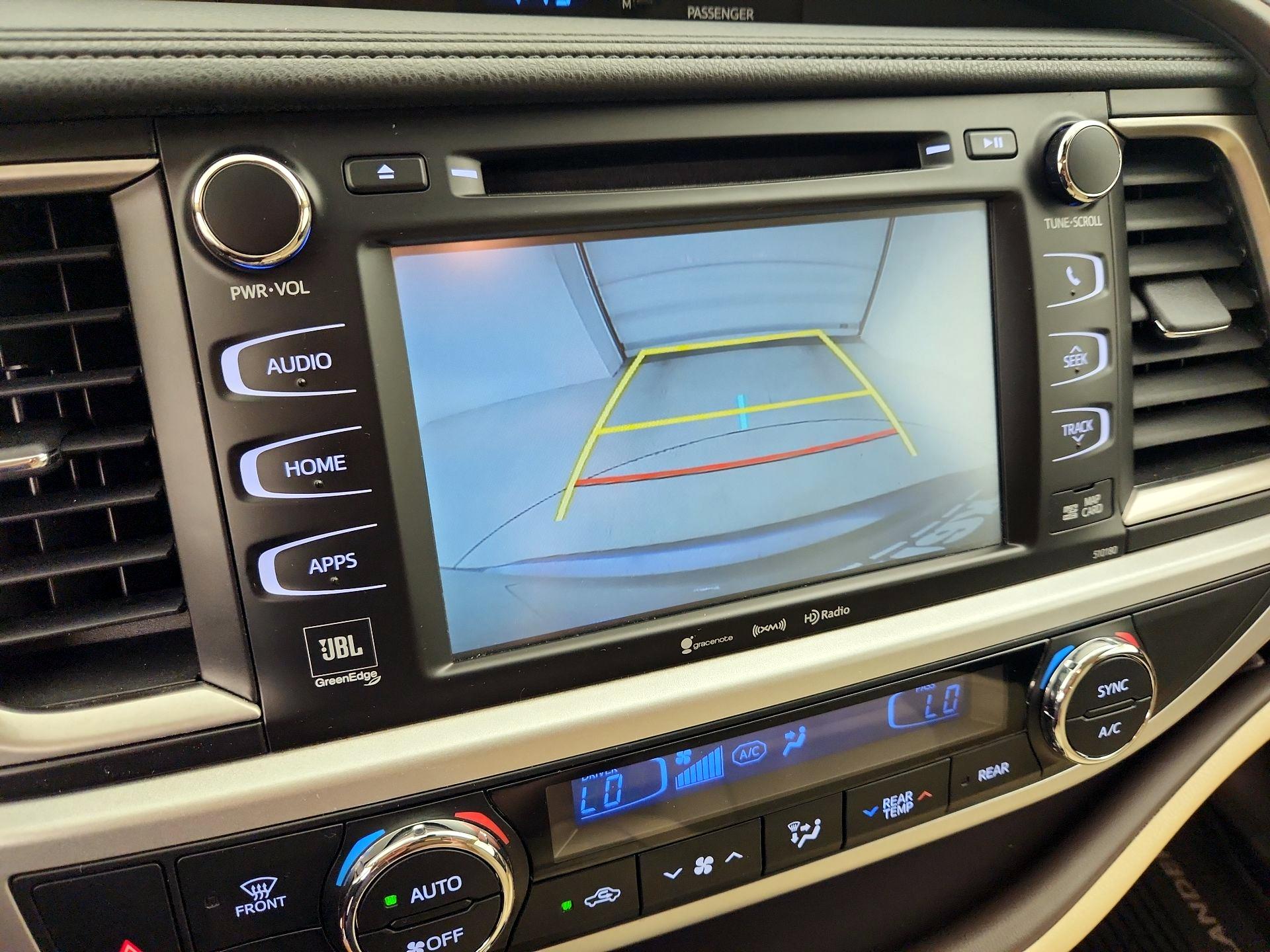 Thumbnail: 2017 Toyota Highlander - 14