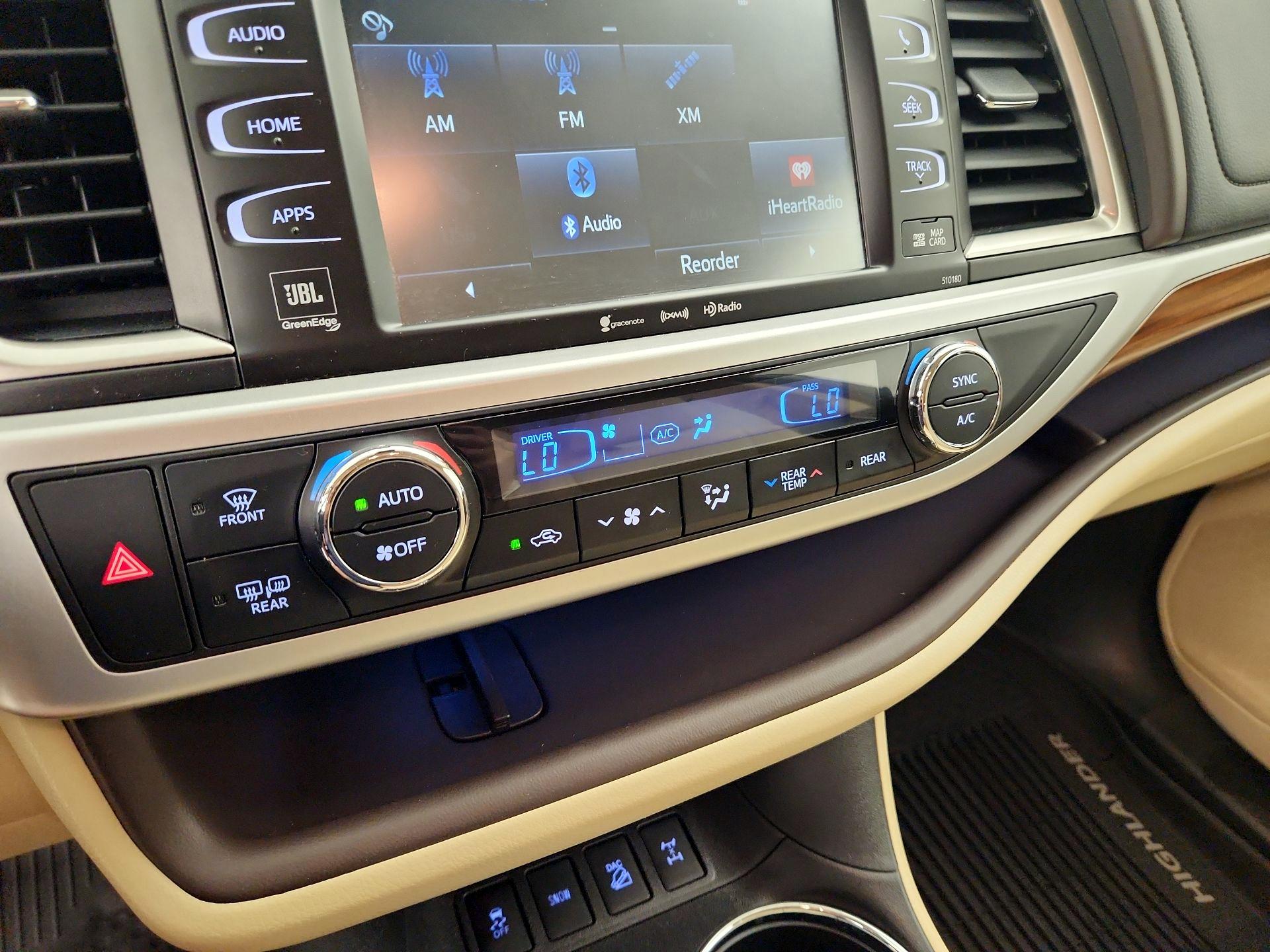 Thumbnail: 2017 Toyota Highlander - 16